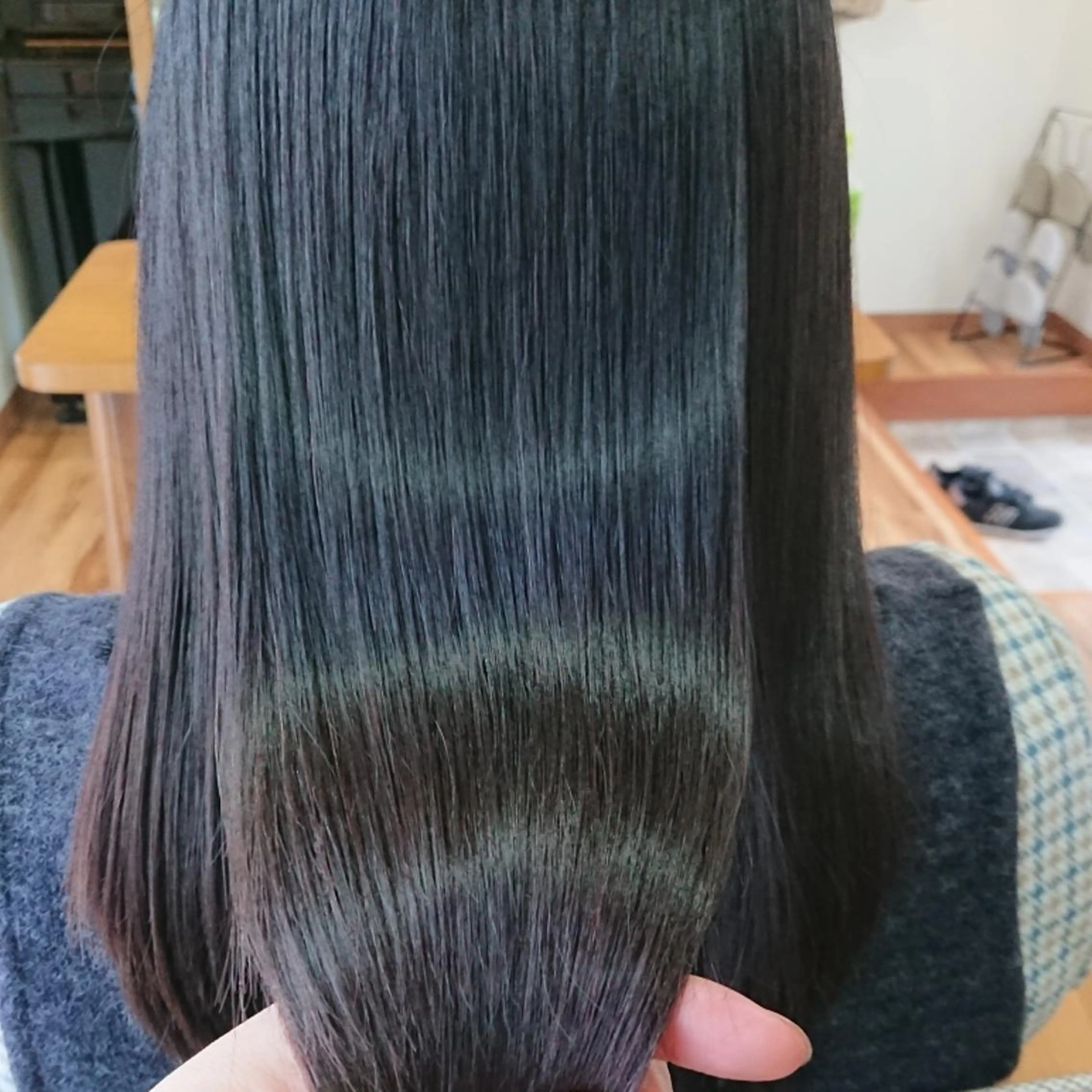 ミディアム 髪質改善 縮毛矯正 crea   芦田 武栄のヘアスタイル