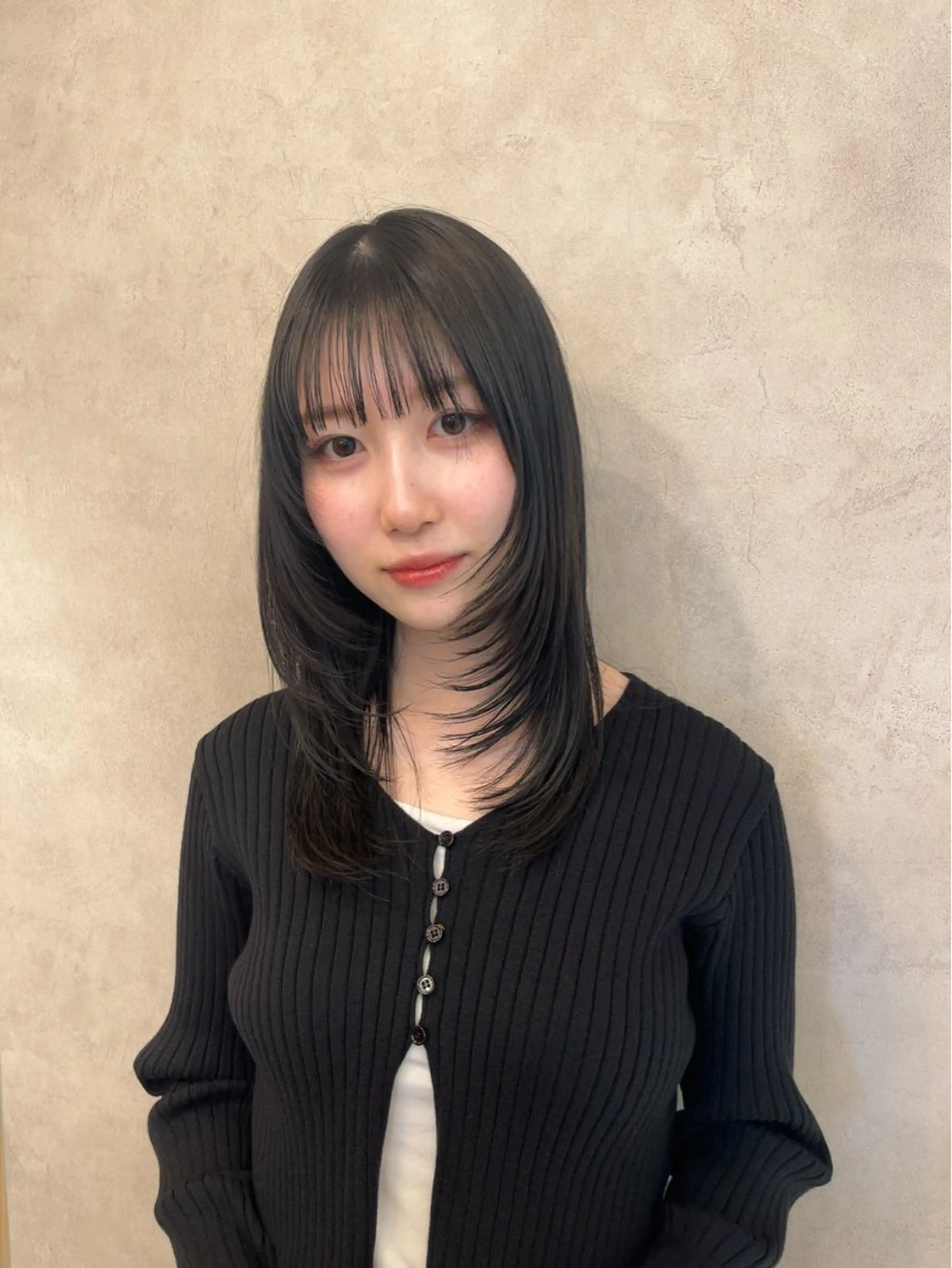 ミディアム 新宅 藍のヘアスタイル
