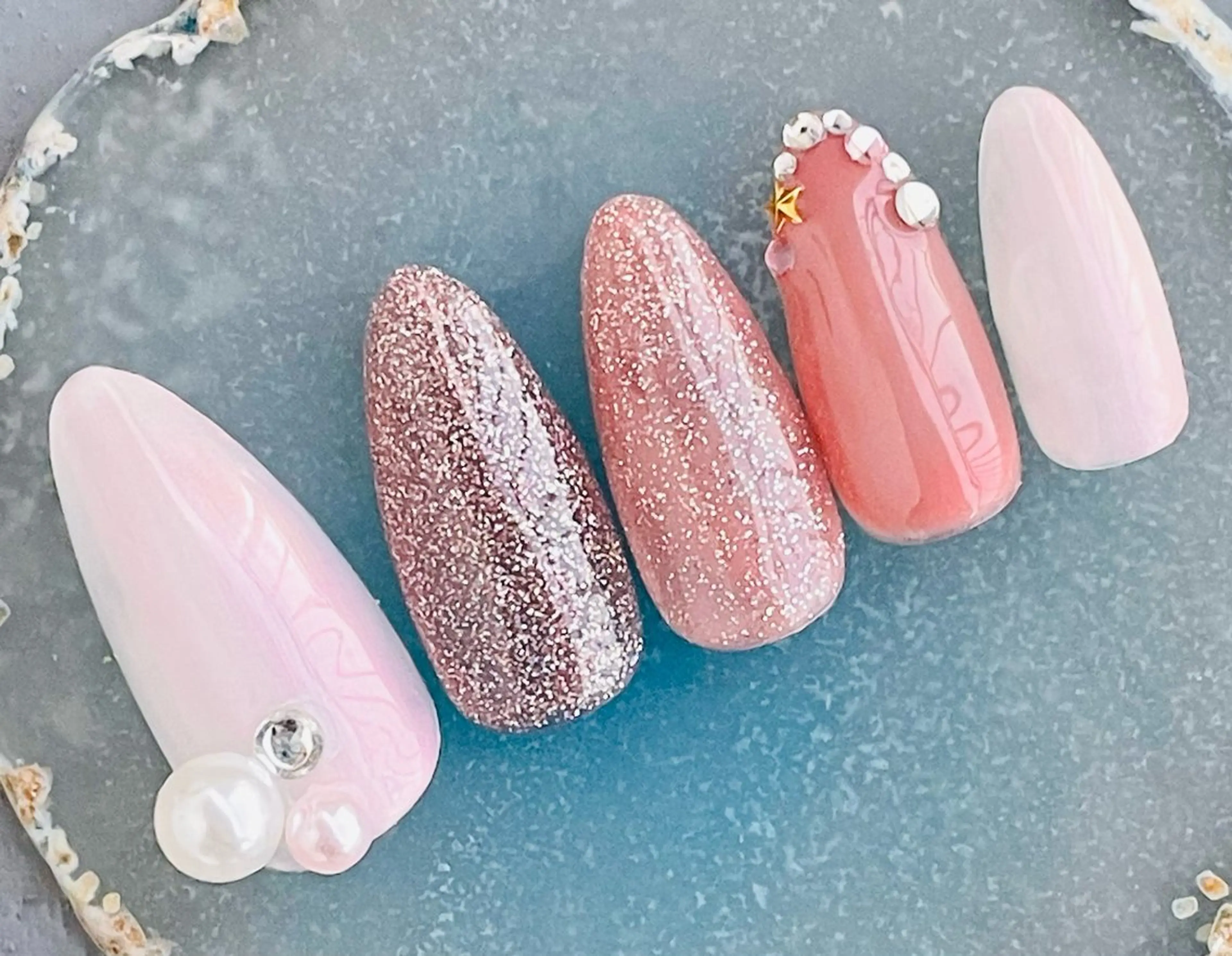 ネイル キラキラネイル koto nails所属・koto nailsのネイルデザイン