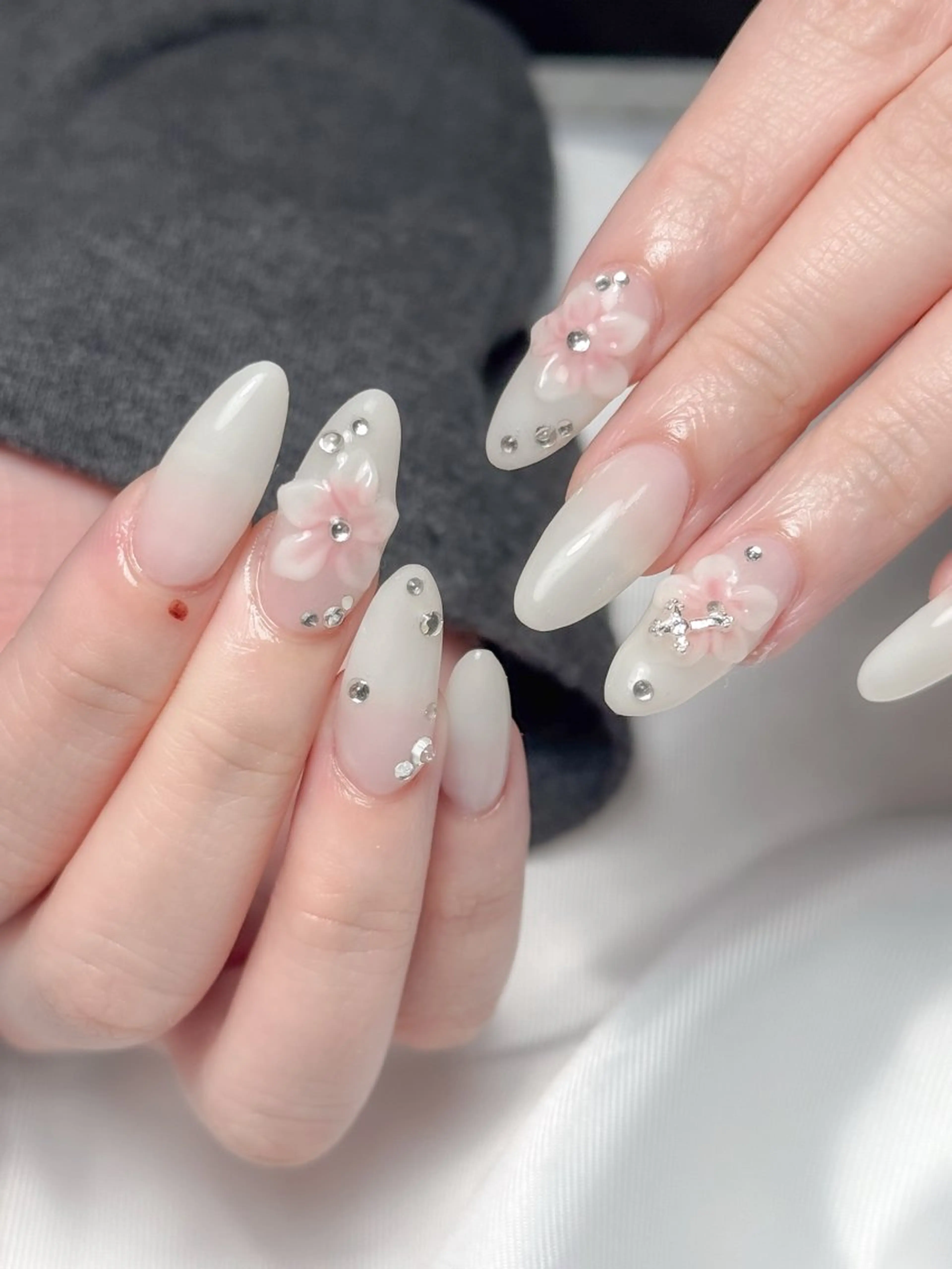 ネイル ハンドネイル miryeonail ミリョネイルのネイルデザイン