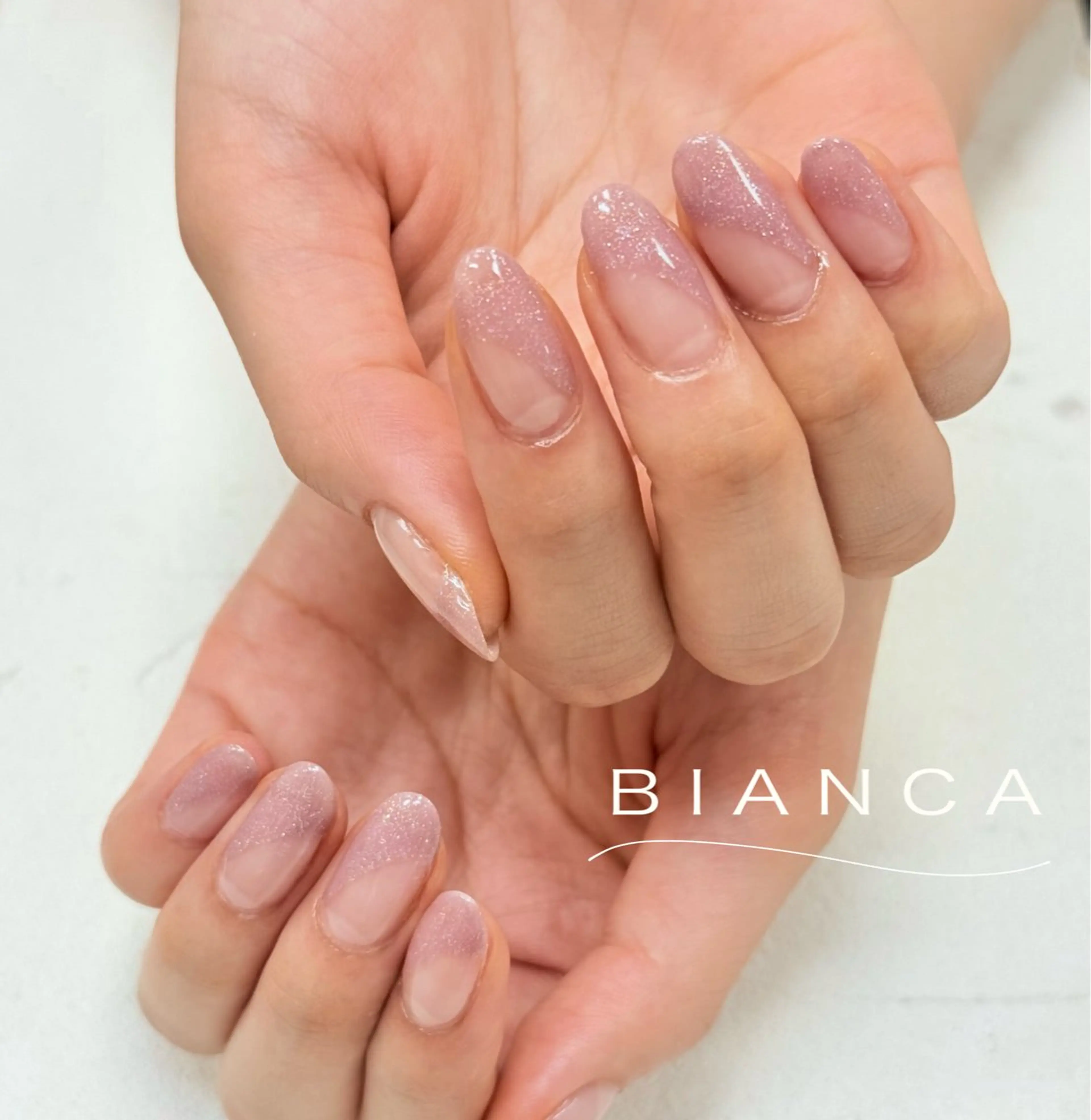 ネイル フレンチネイル 斜めフレンチ Bianca 渡邉侑奈のネイルデザイン