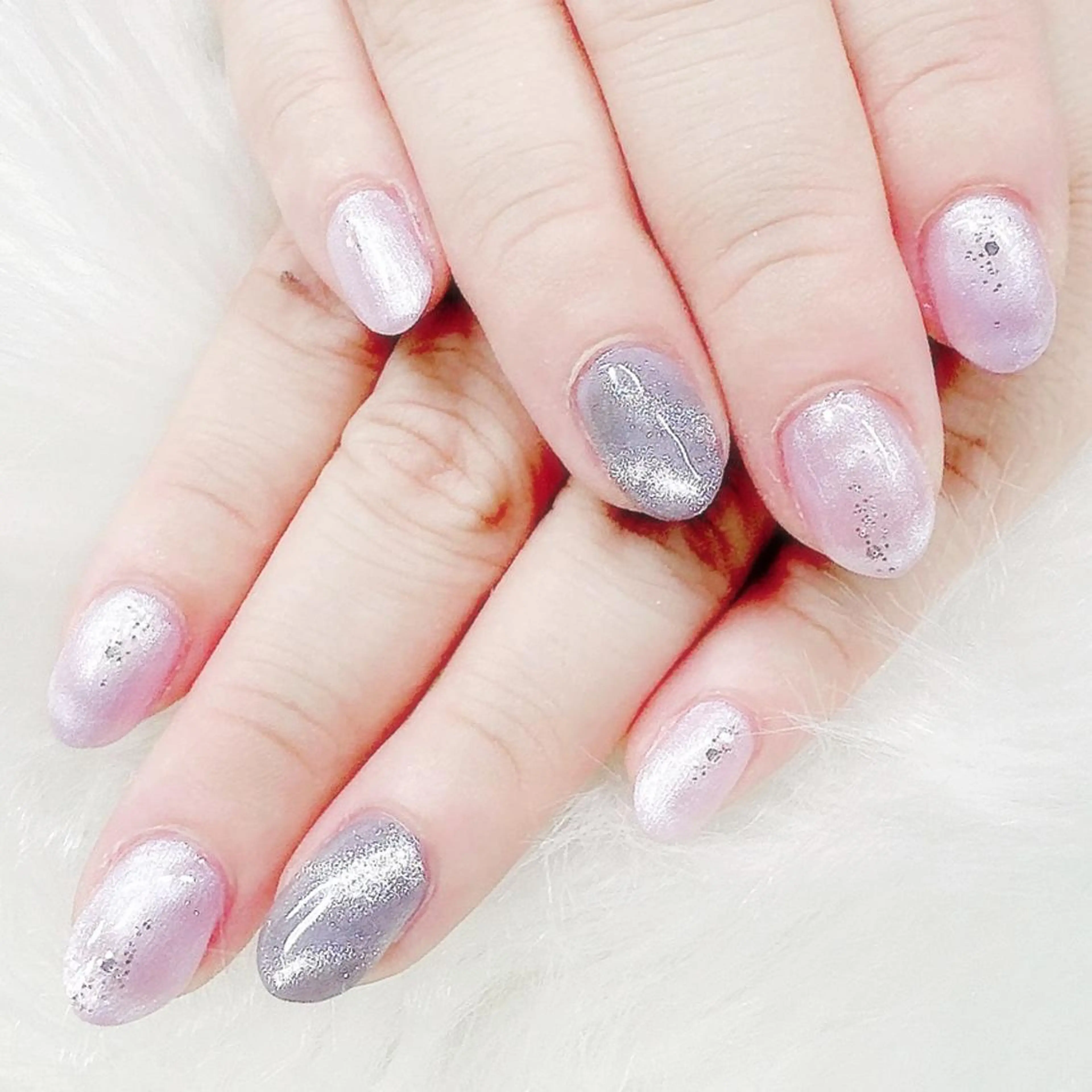 ネイル マグネットネイル オフィスネイル シンプルネイル ハンドネイル 伊藤 アップネイルのネイルデザイン