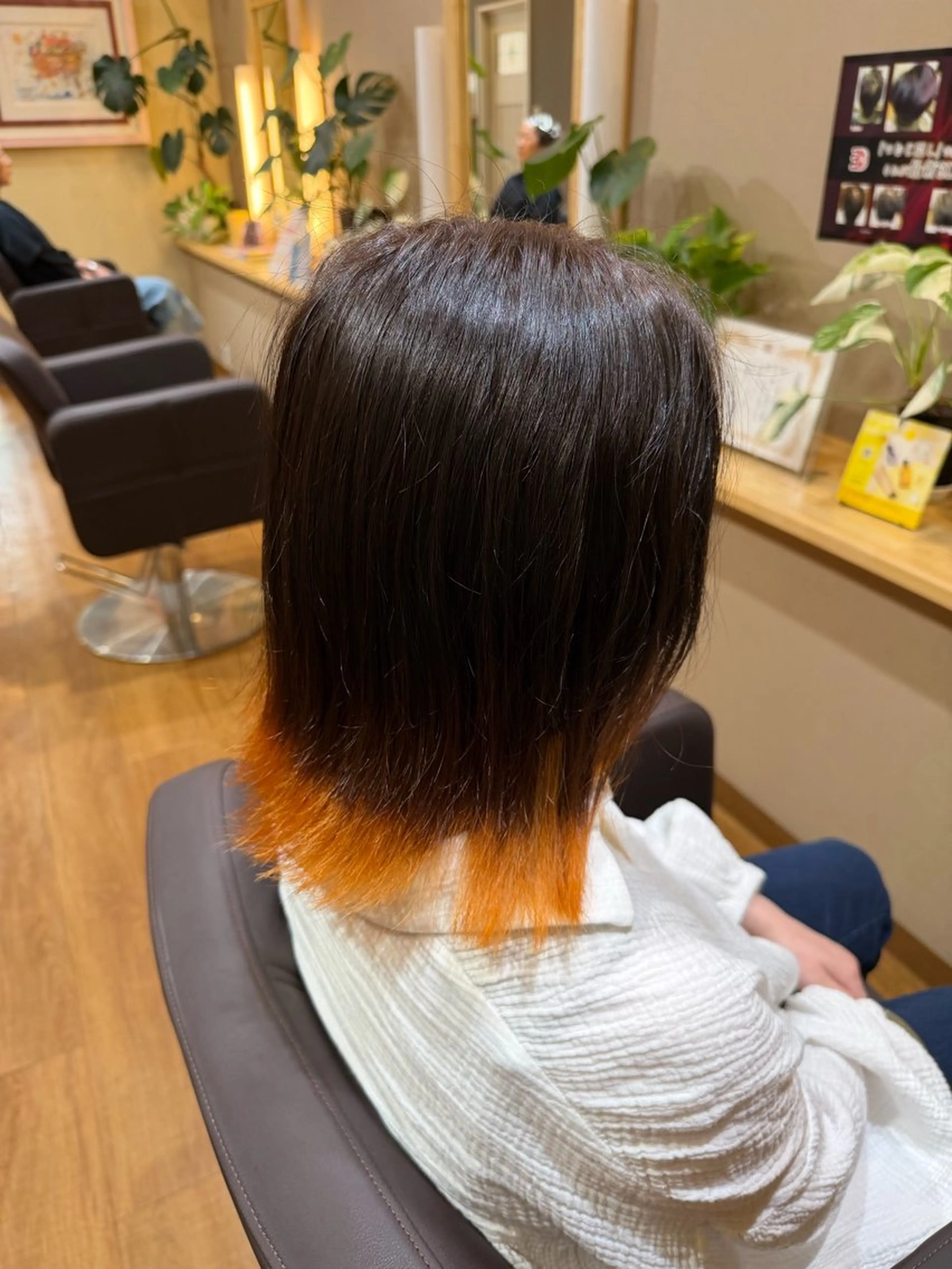 ミディアム カラー ベージュカラー ブリーチ デザインカラー びようしつクイーン所属・原 魁杜のヘアスタイル