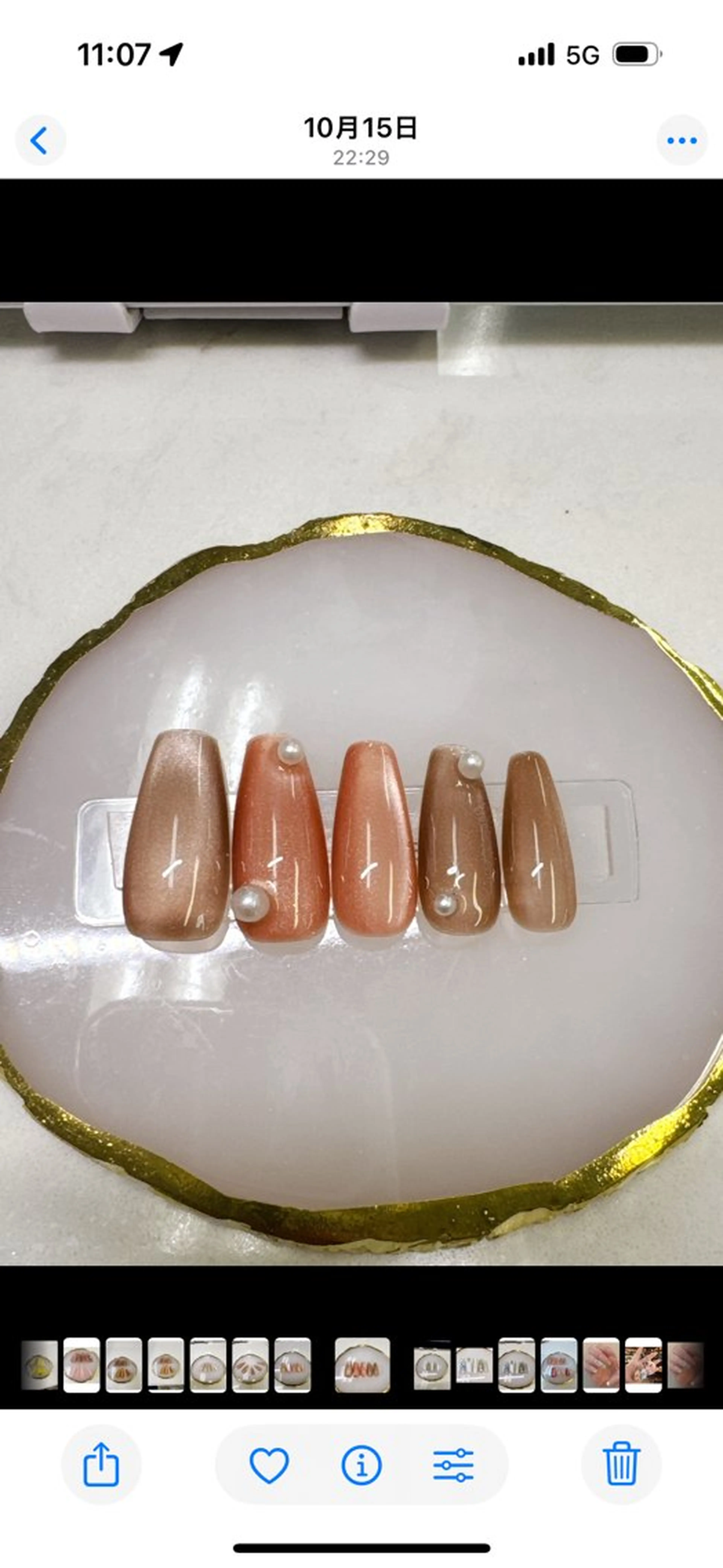 ネイル アートネイル ドット フレンチネイル ガラスフレンチ マグネットネイル フットネイル Queeens nailのネイルデザイン