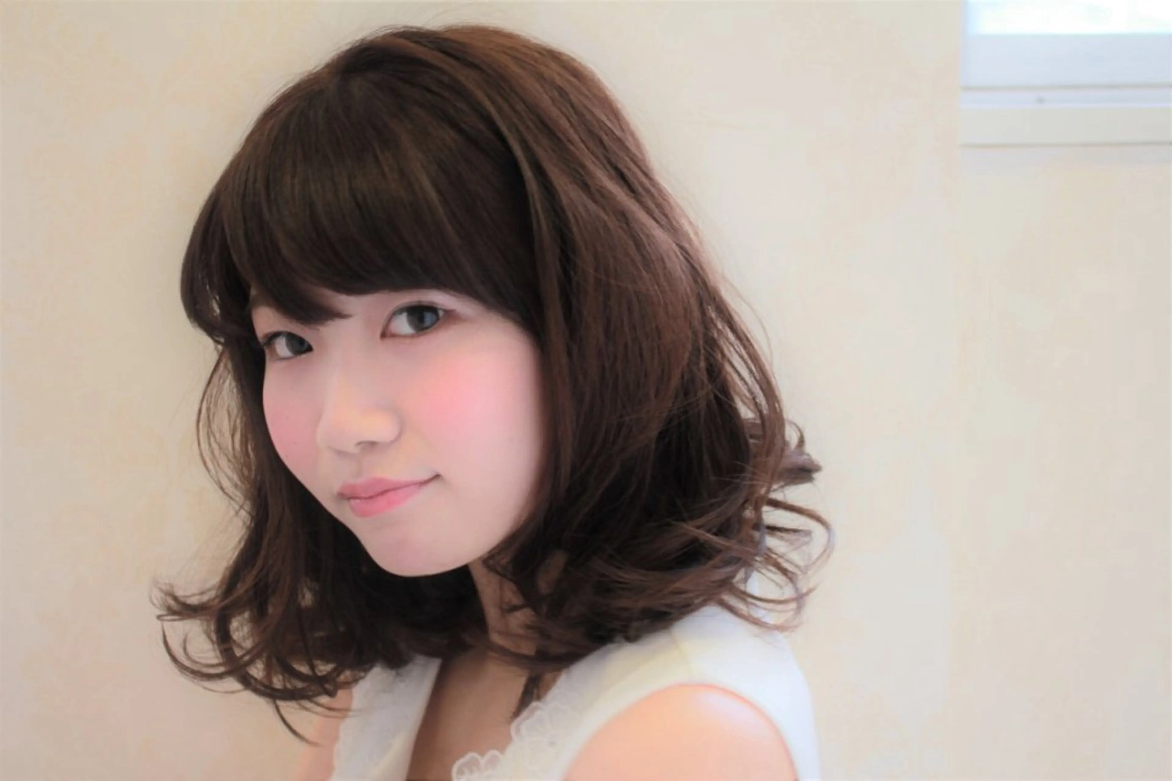 ミディアム HANA Hair Produceのヘアスタイル