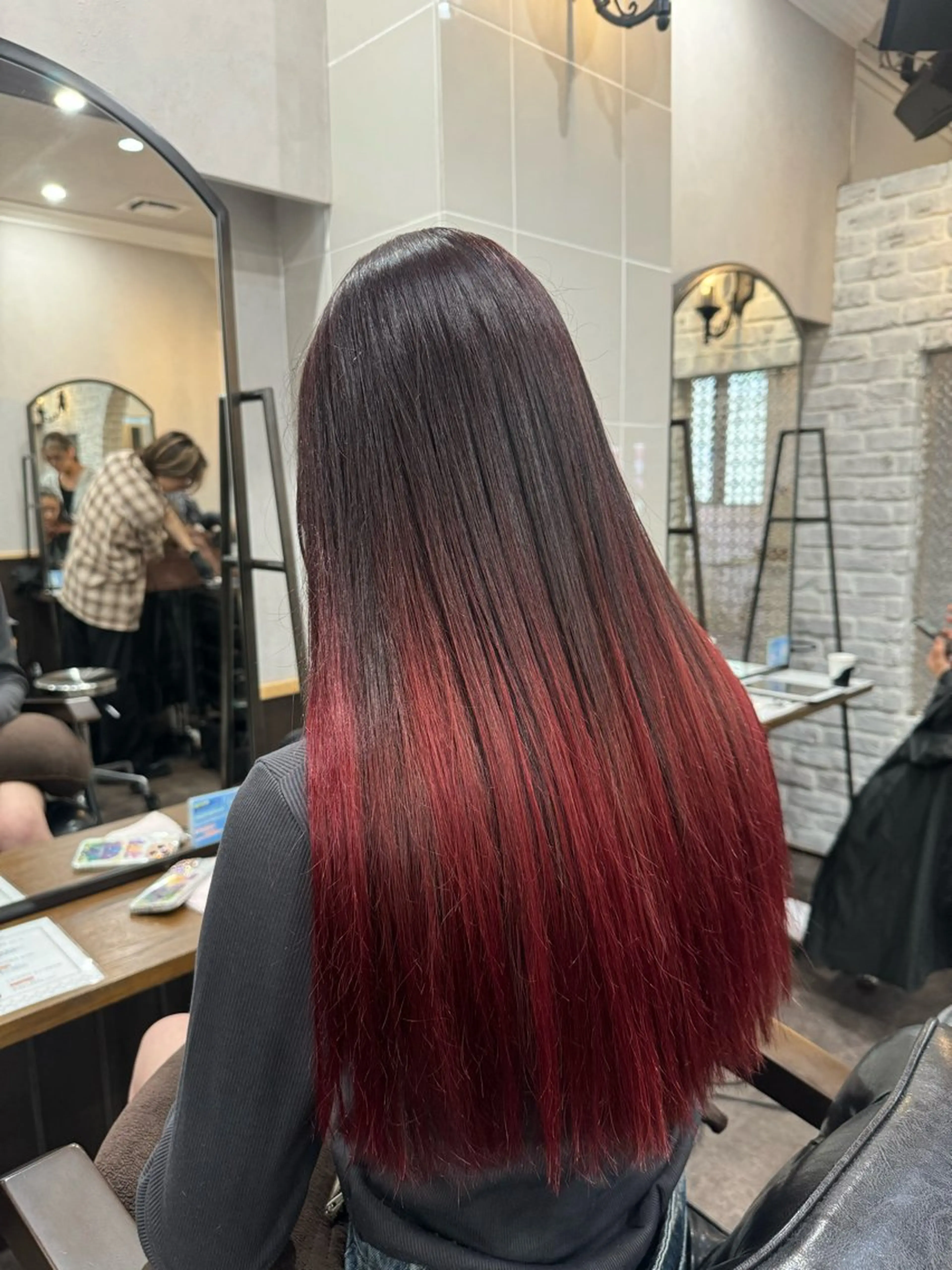 ショート カラー デザインカラー レッドカラー 🫧透明感ケアカラー 守利🫧のヘアスタイル