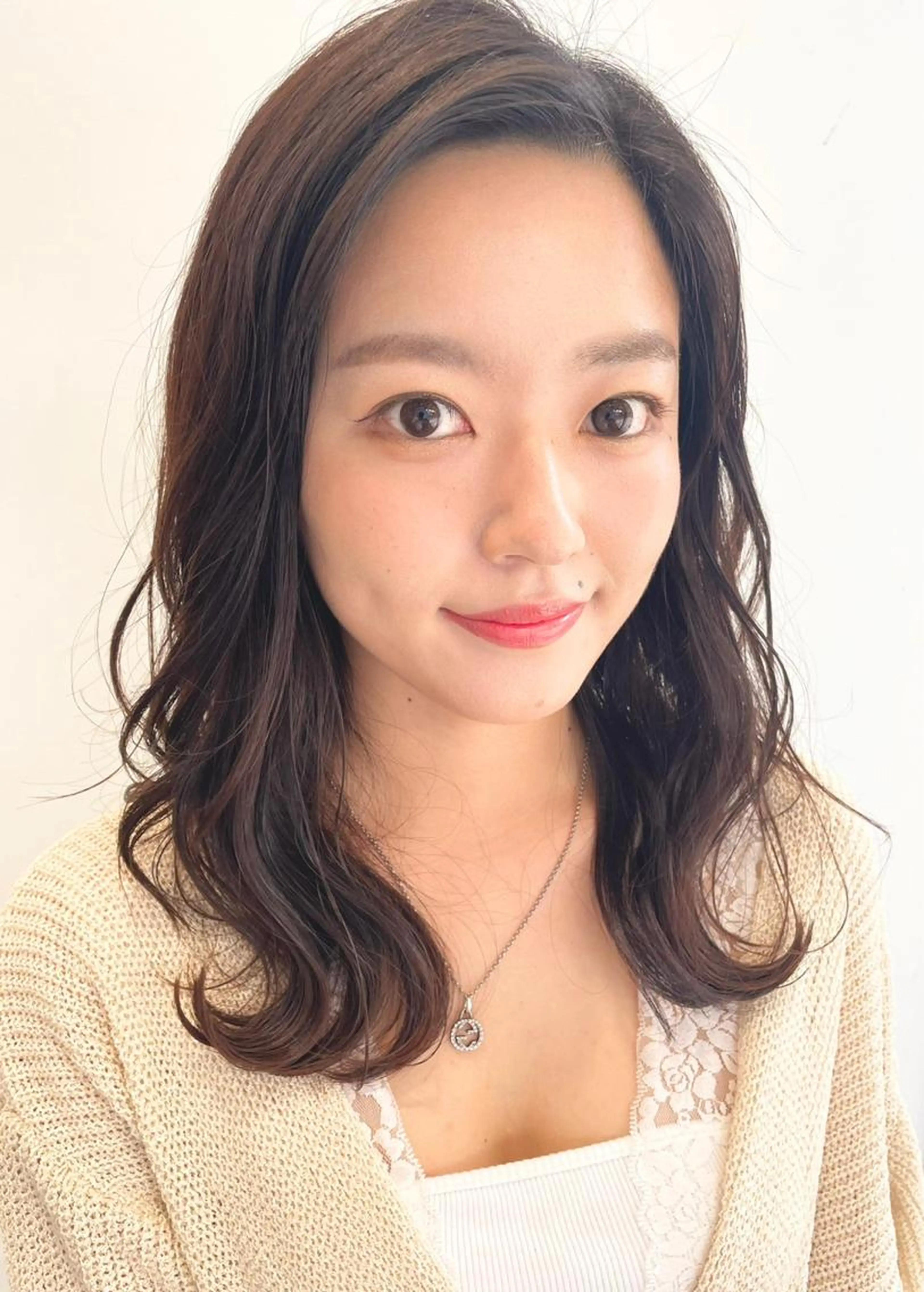 ミニモ限定60%オフカラー人気No. 1【外国人風ハイライト】馴染ませハイライト＋トリートメントの写真