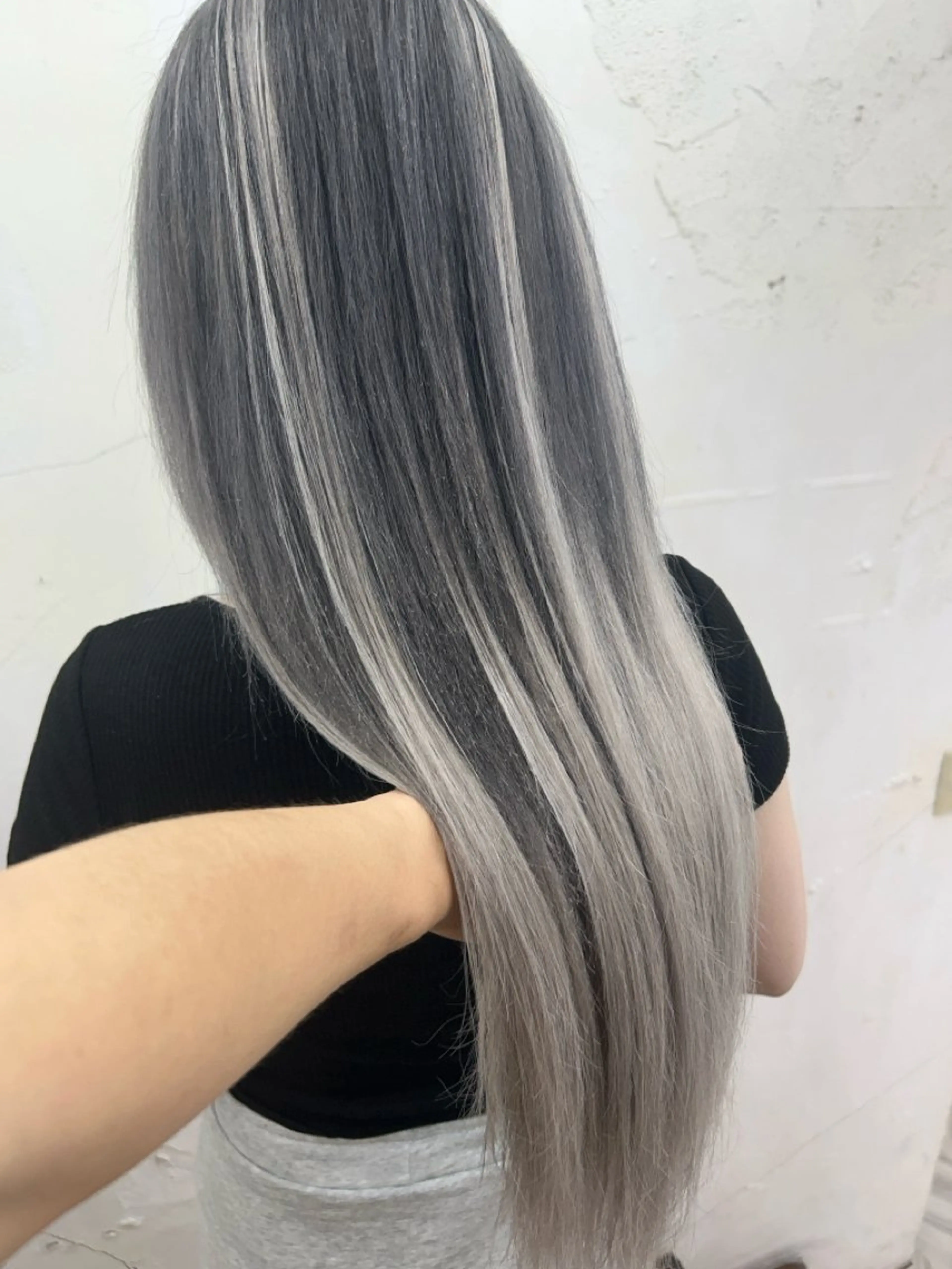 ロング カラー シールエクステ バレイヤージュ ハイライトカラー ハイトーンカラー エクステ カット ヘアカラー トリートメント エクステ ヘアセット レイヤー/エクステ alpha下妻のヘアスタイル