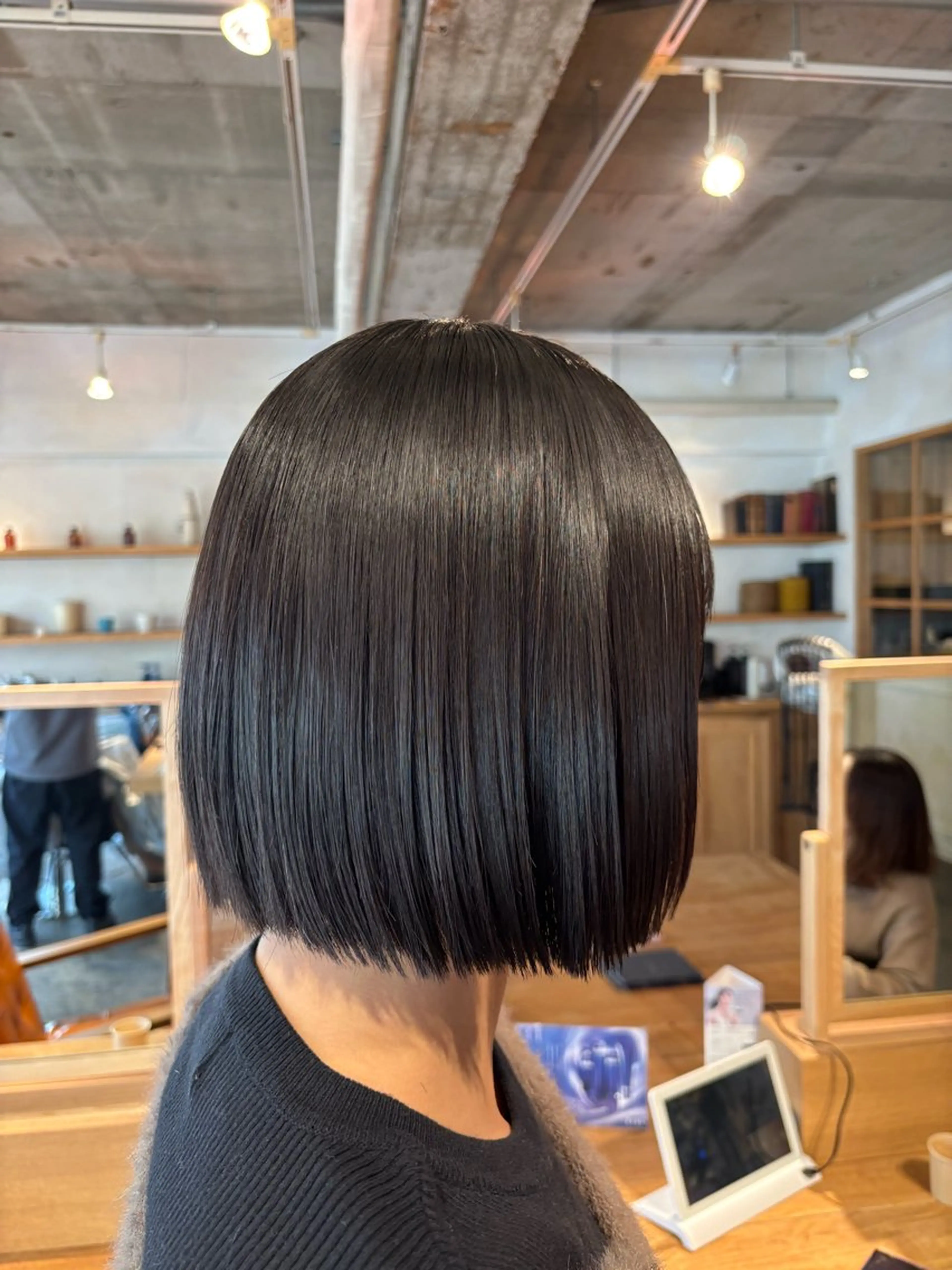 ショート オリーブカラー/艶髪 🦋kokona🦋のヘアスタイル