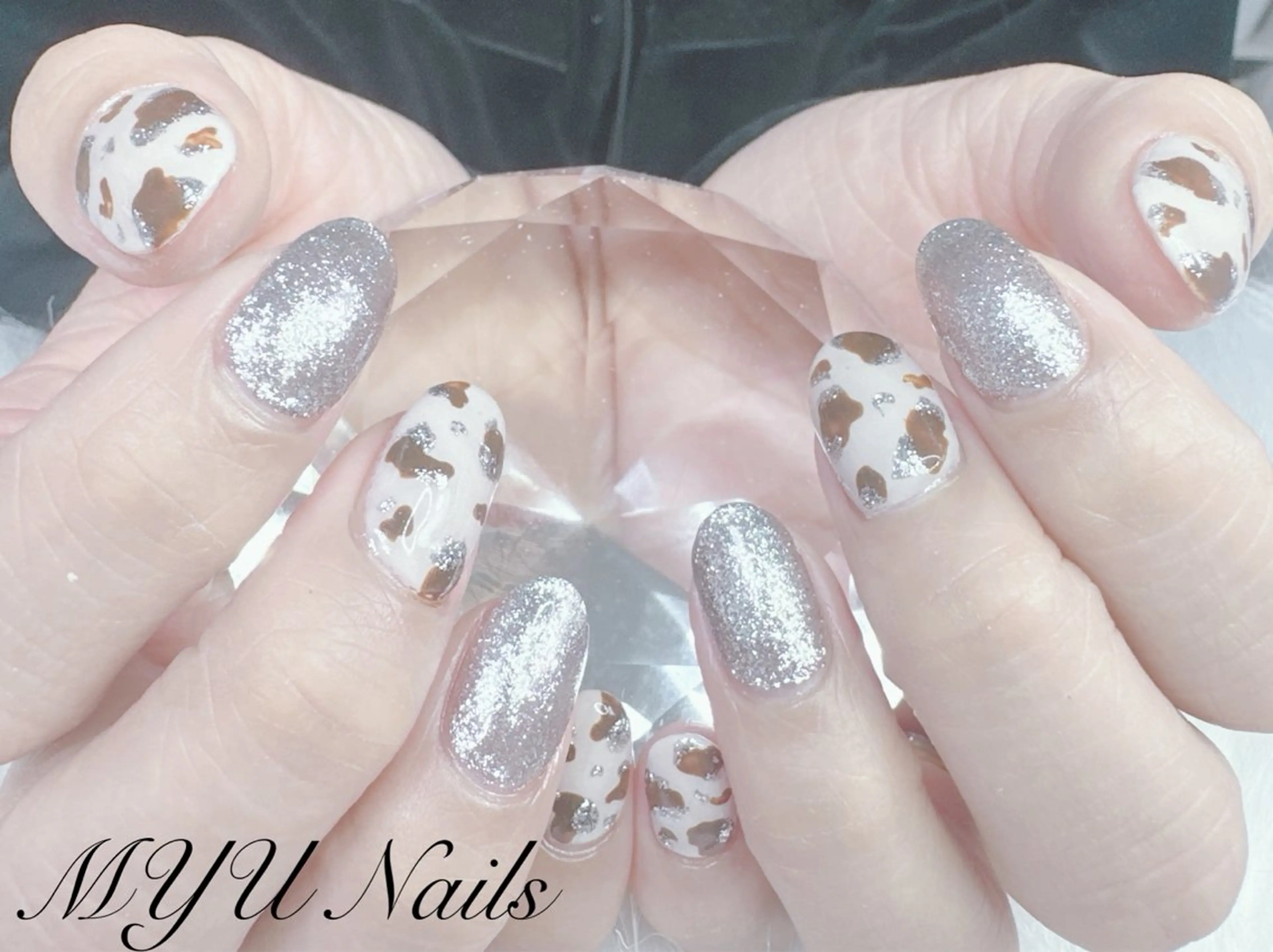 ネイル アニマル柄 ジェルネイル 持ち込み ニュアンスネイル パラジェル ハンドネイル ニュアンスネイル🌈 MYU Nailsのネイルデザイン