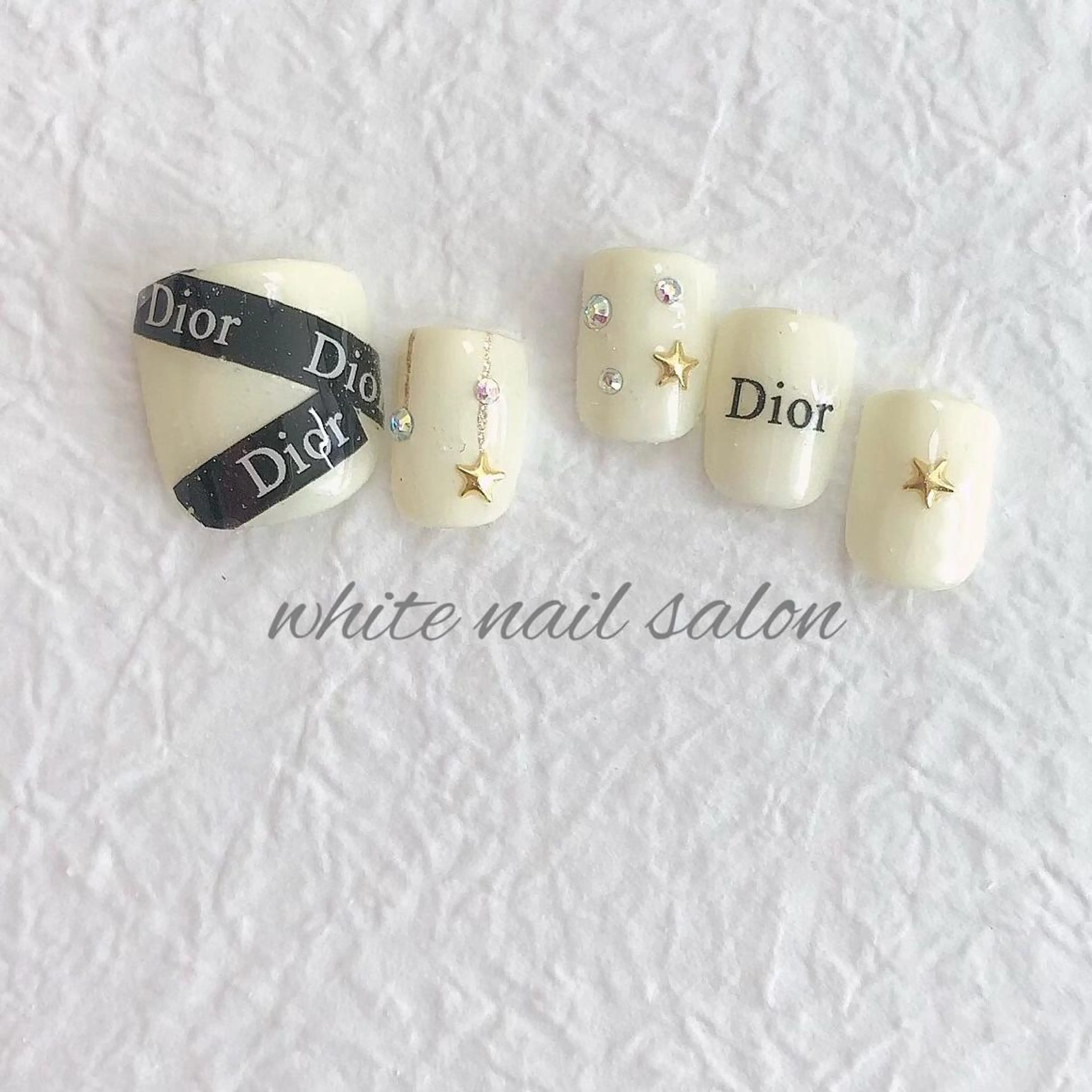 ネイル ジェルネイル ハードジェル 持ち込み ソフトジェル フットネイル white nail salonのネイルデザイン