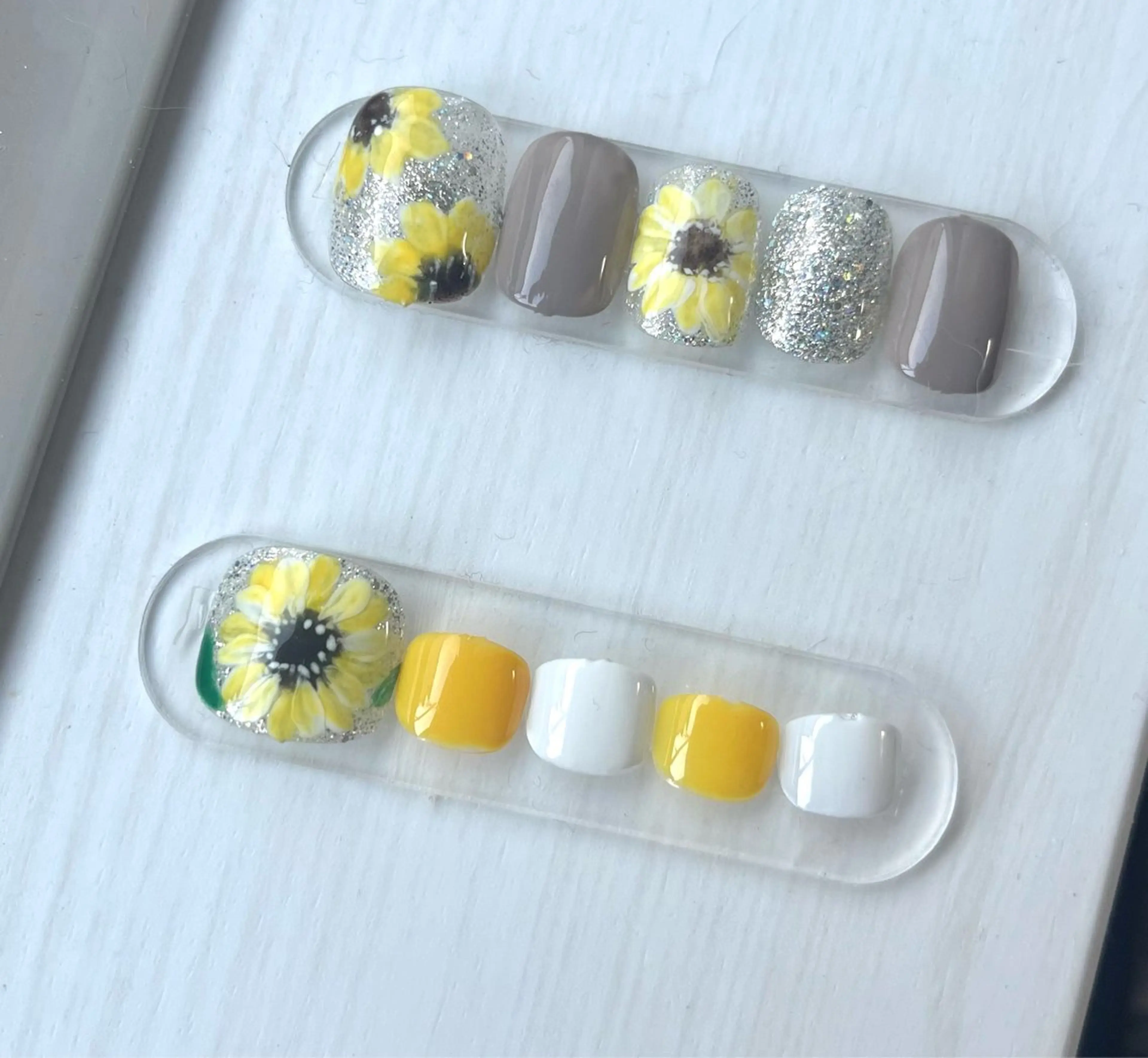 ネイル フットネイル ショートネイル 夏ネイル ハンドネイル 島田 亜紀のネイルデザイン