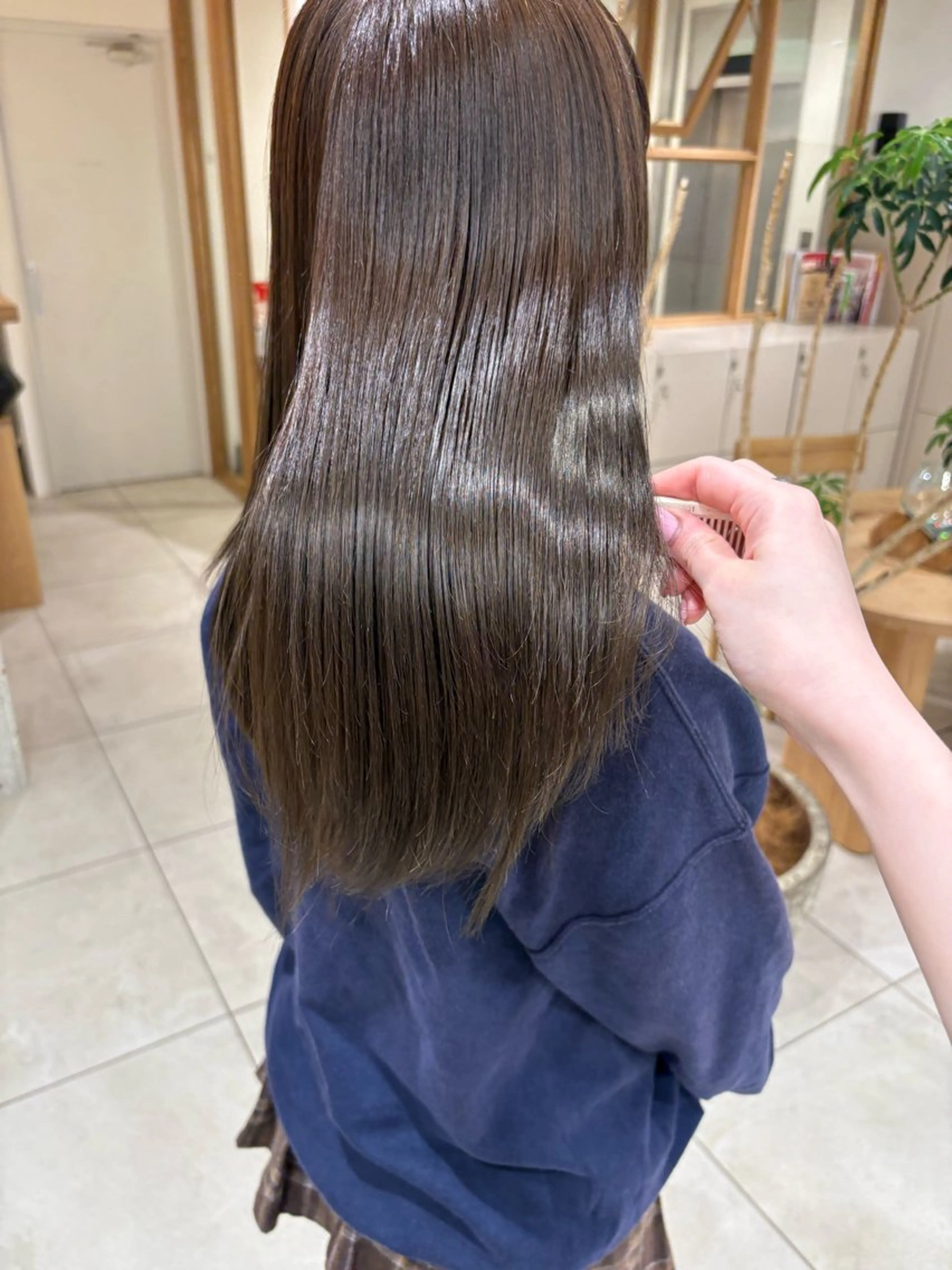 セミロング カラー 髪質改善 似合わせカットカラー りおなのヘアスタイル