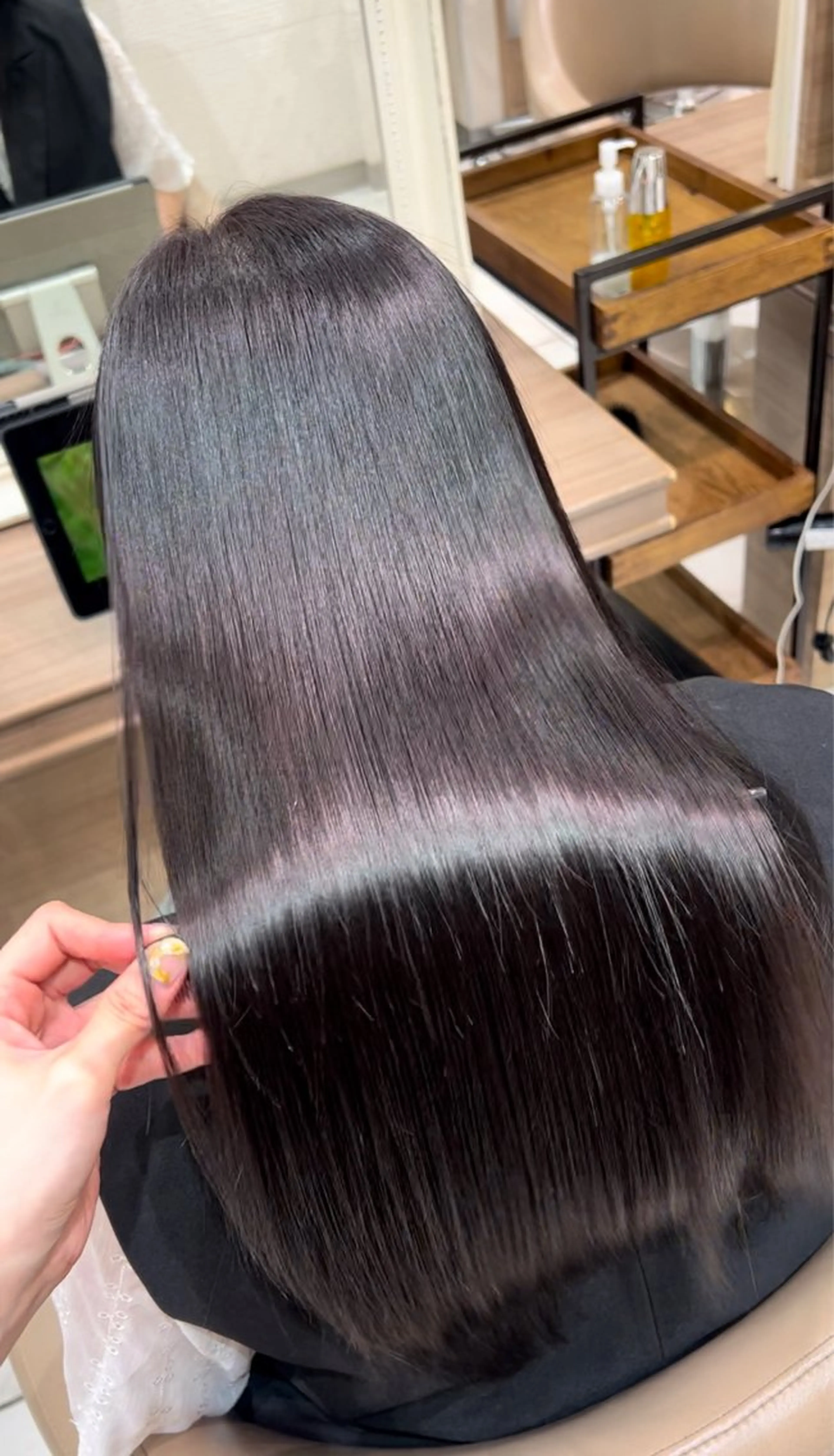 ロング カラー パーマ IT by ALBUM 中野店【アイティーバイアルバム 】所属・ブリーチモデル✂︎ カラー特化✨ひかり/のヘアスタイル