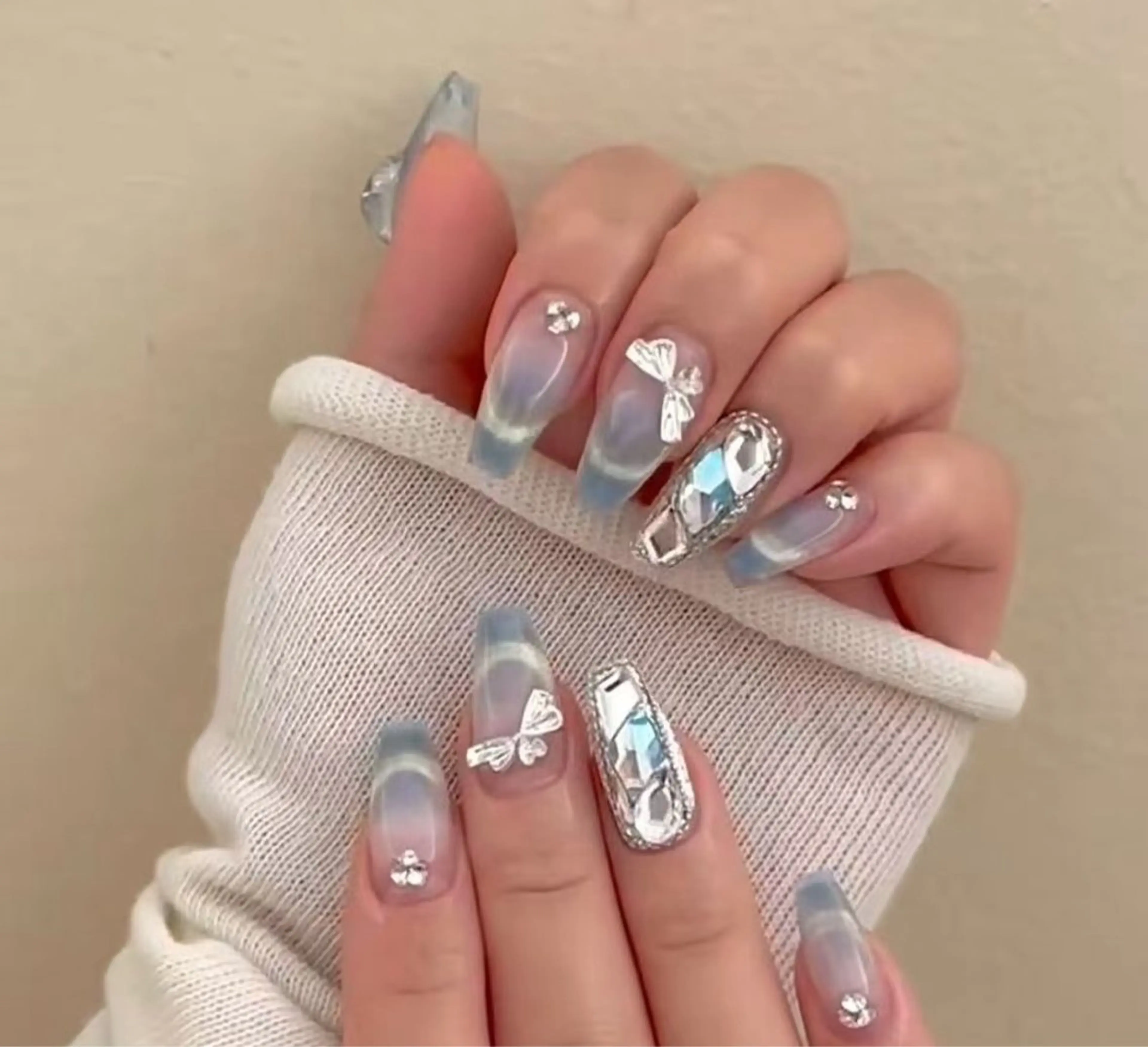 ネイル オーロラネイル フラワーネイル フットネイル フレンチネイル ジェルネイル ハンドネイル 相沢 さやかのネイルデザイン