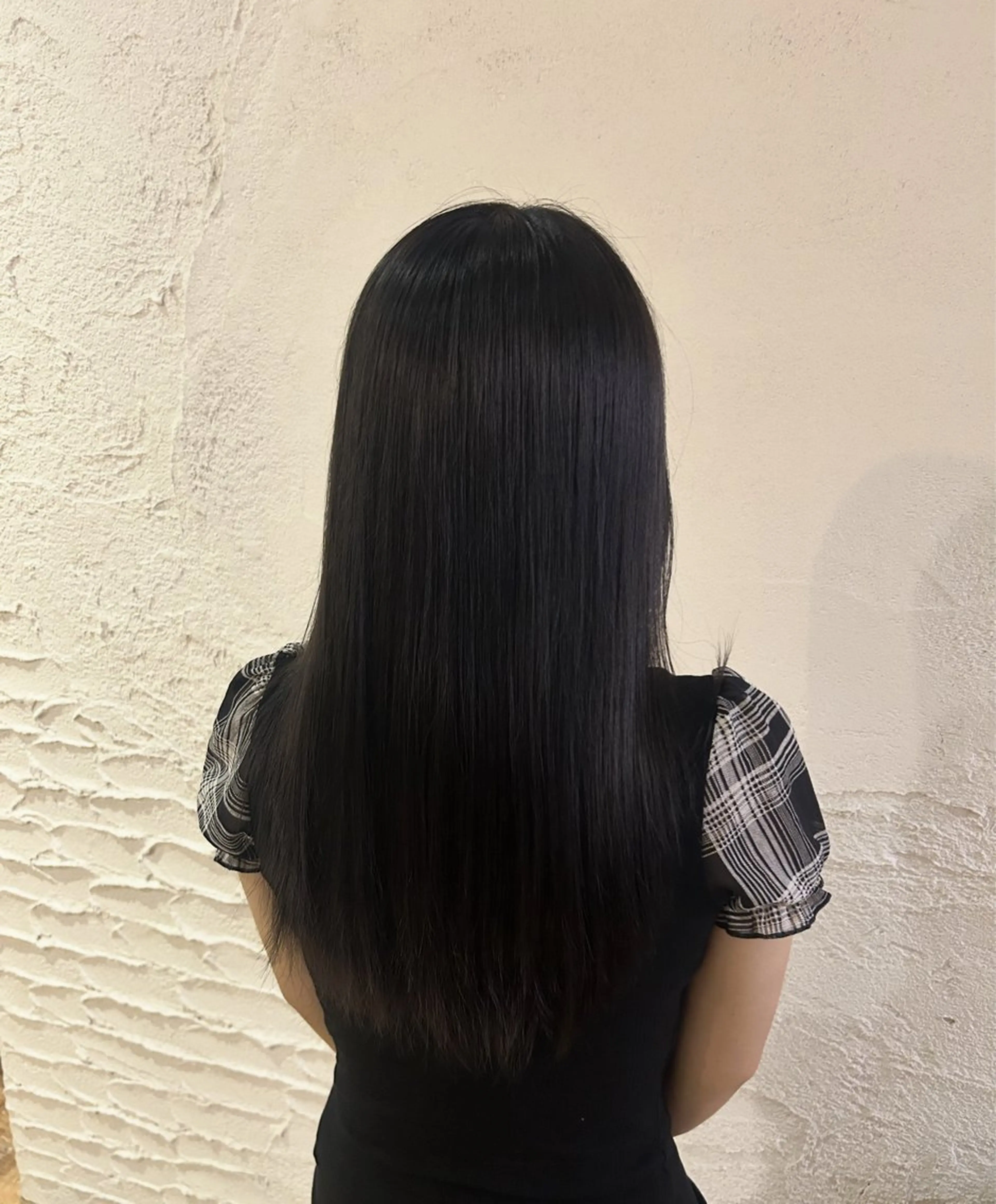 カラー 黒髪 ハイトーンカラー 水口 琉那のヘアスタイル