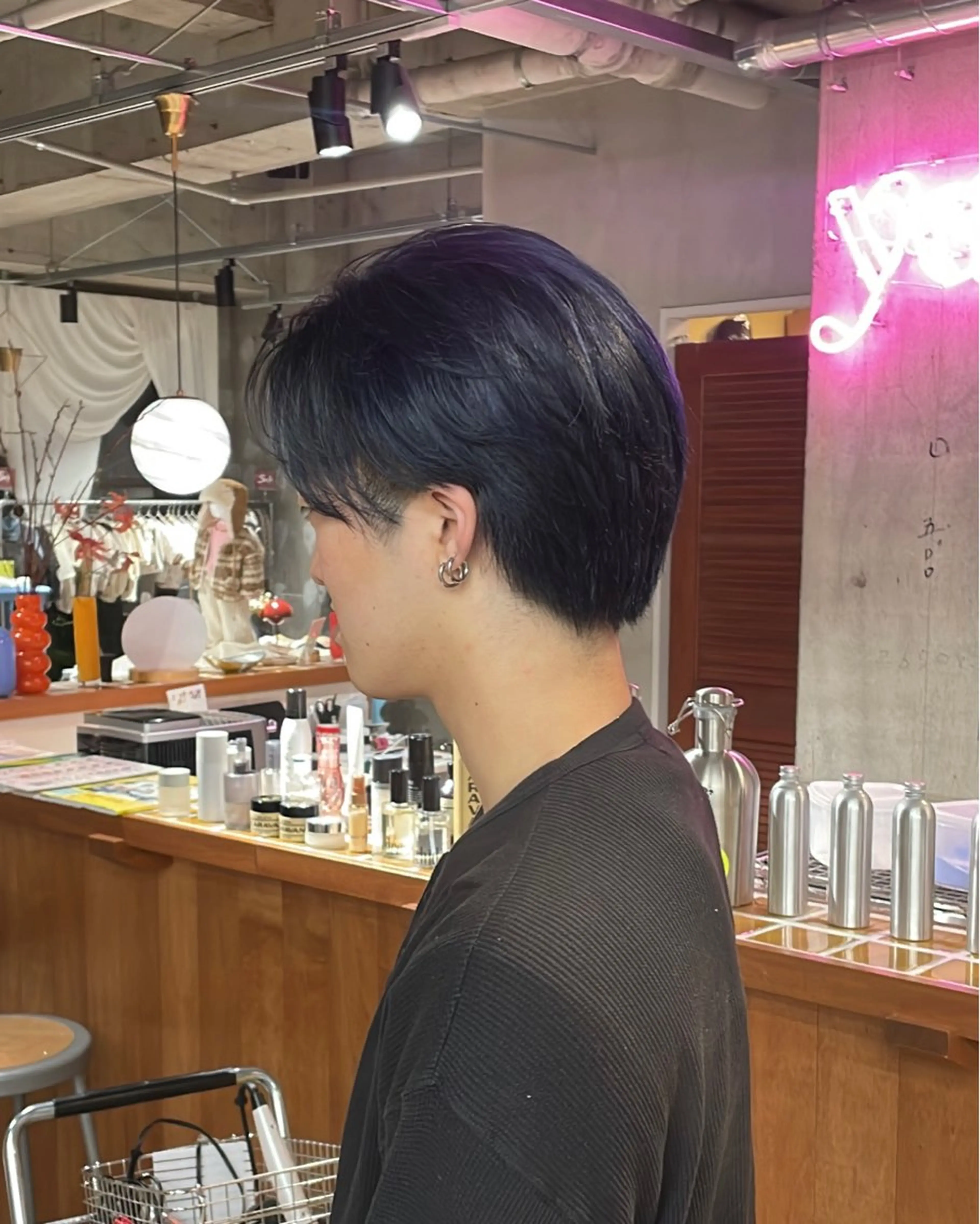 カラー メンズ メンズブリーチ 黒髪 ブリーチ ブルーカラー ブルーブラック yarn所属・yarn. ココロのヘアスタイル