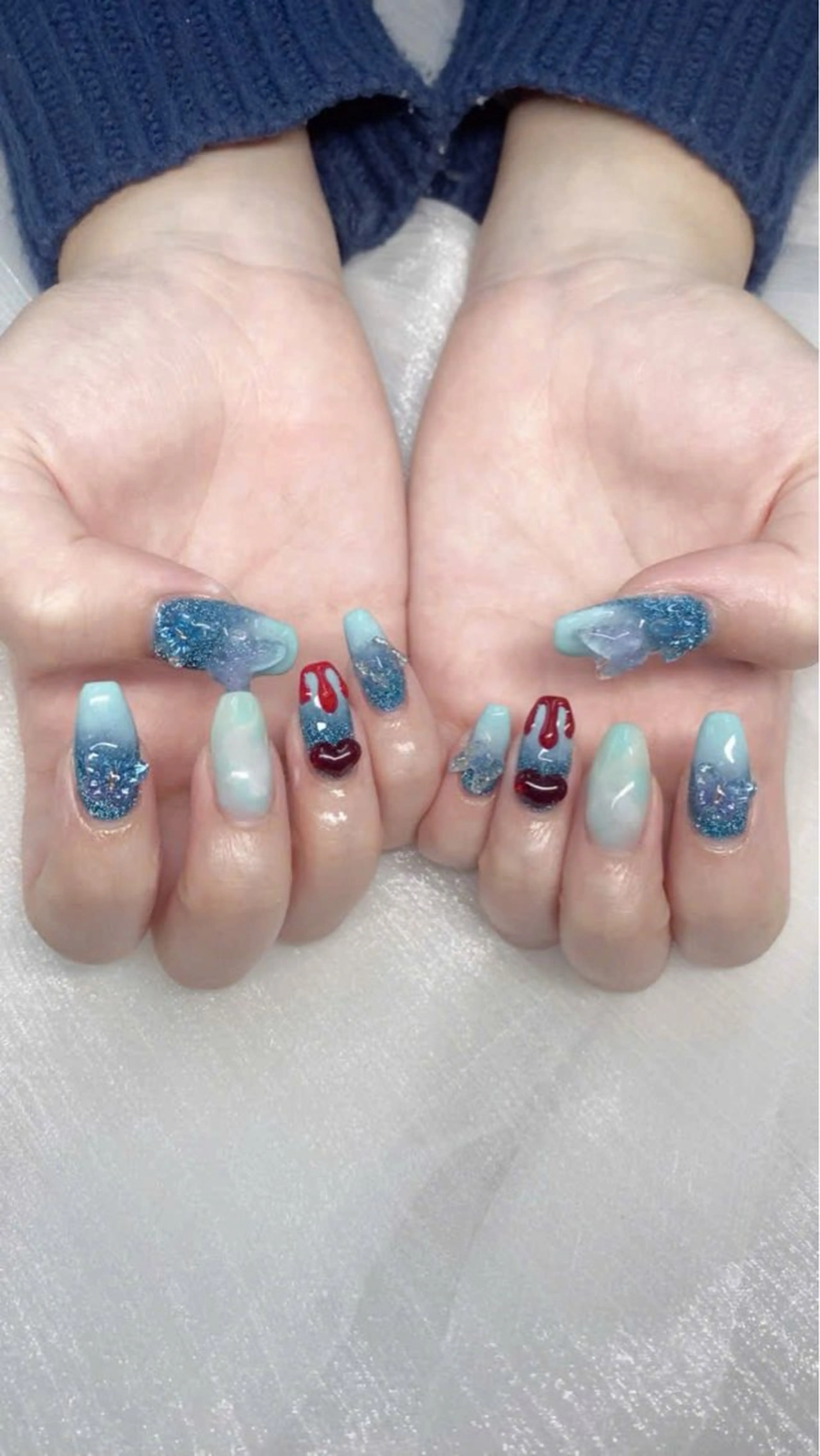 ネイル フレンチネイル グラデーション キラキラネイル 韓国ネイル マグネットネイル ハンドネイル ハンドケア Hara Nail 【パラジェル使用】のネイルデザイン