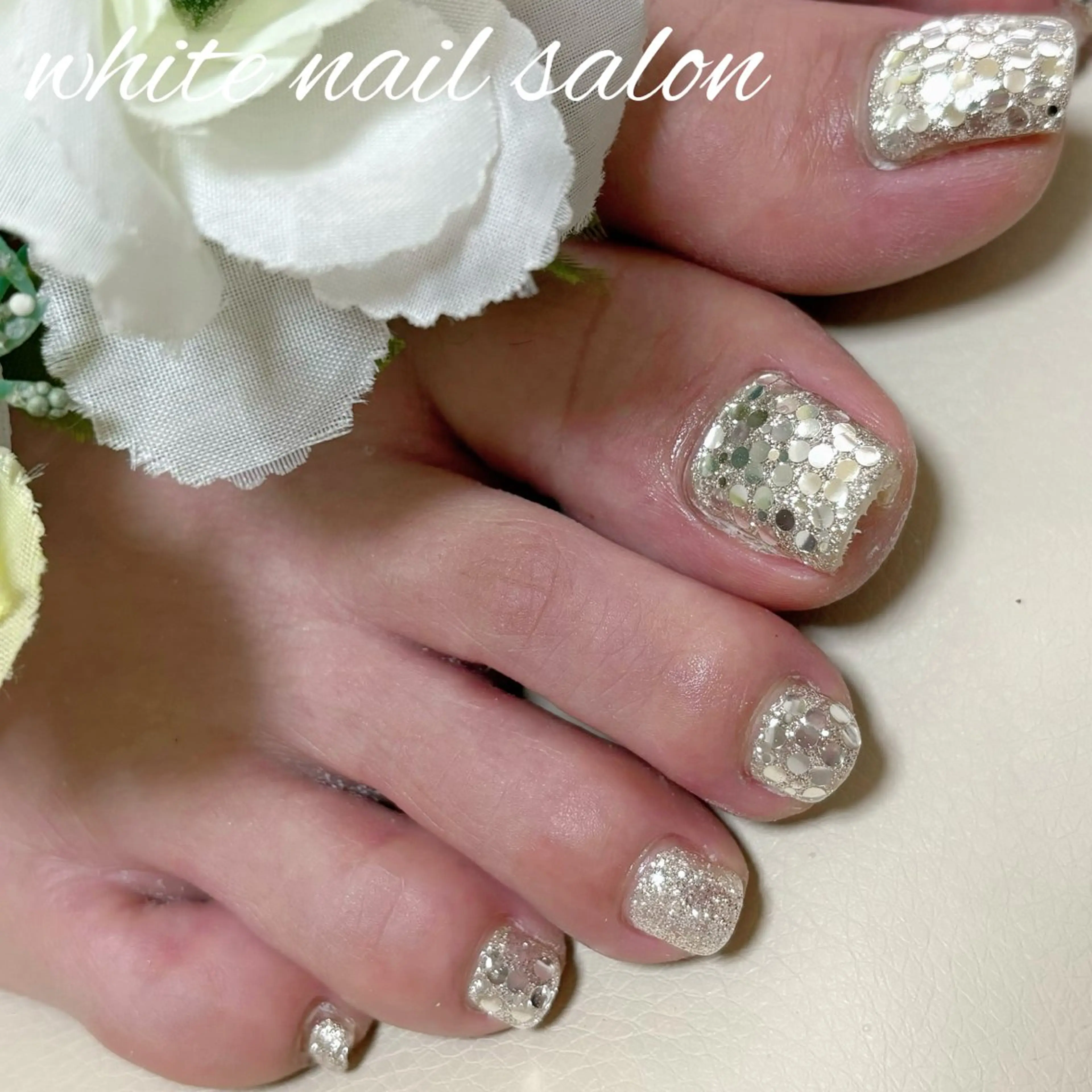 ネイル ホワイト フットネイル white nail salonのネイルデザイン