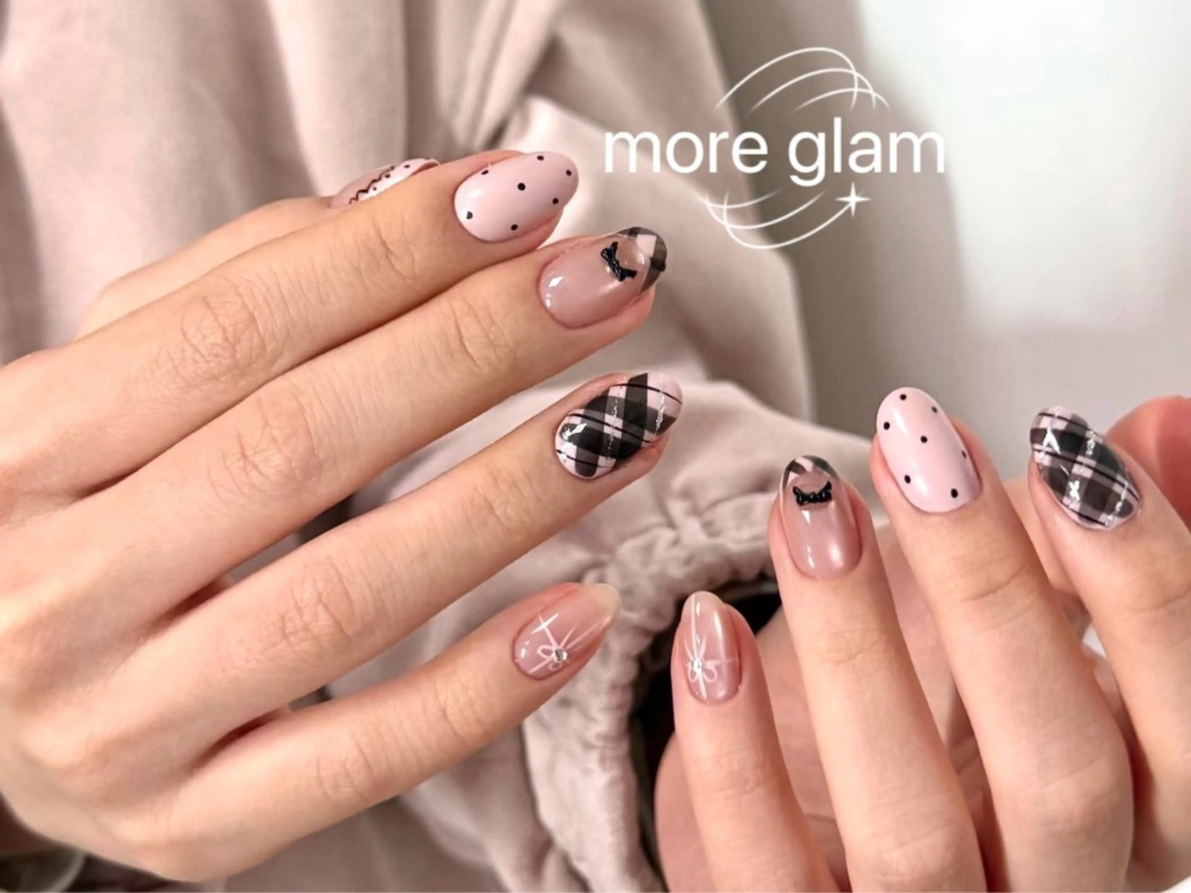 ミディアム more glam 原宿店のネイルデザイン