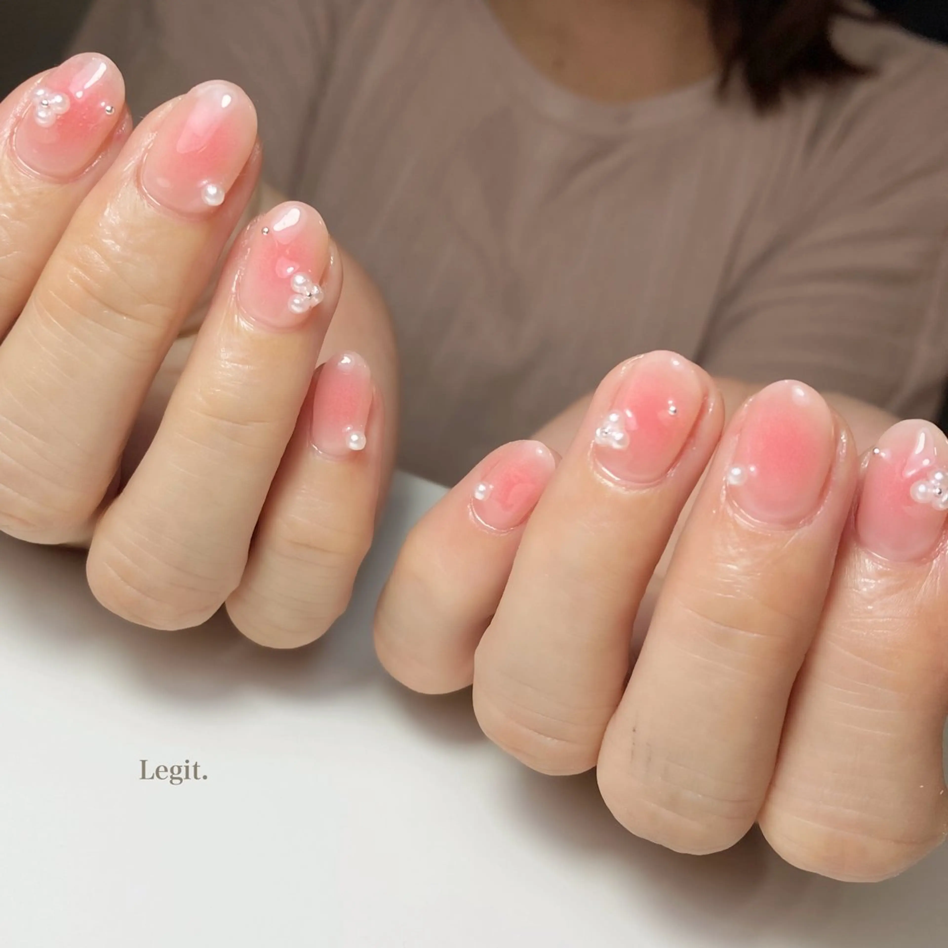 ネイル チークネイル Legit nail salonのネイルデザイン