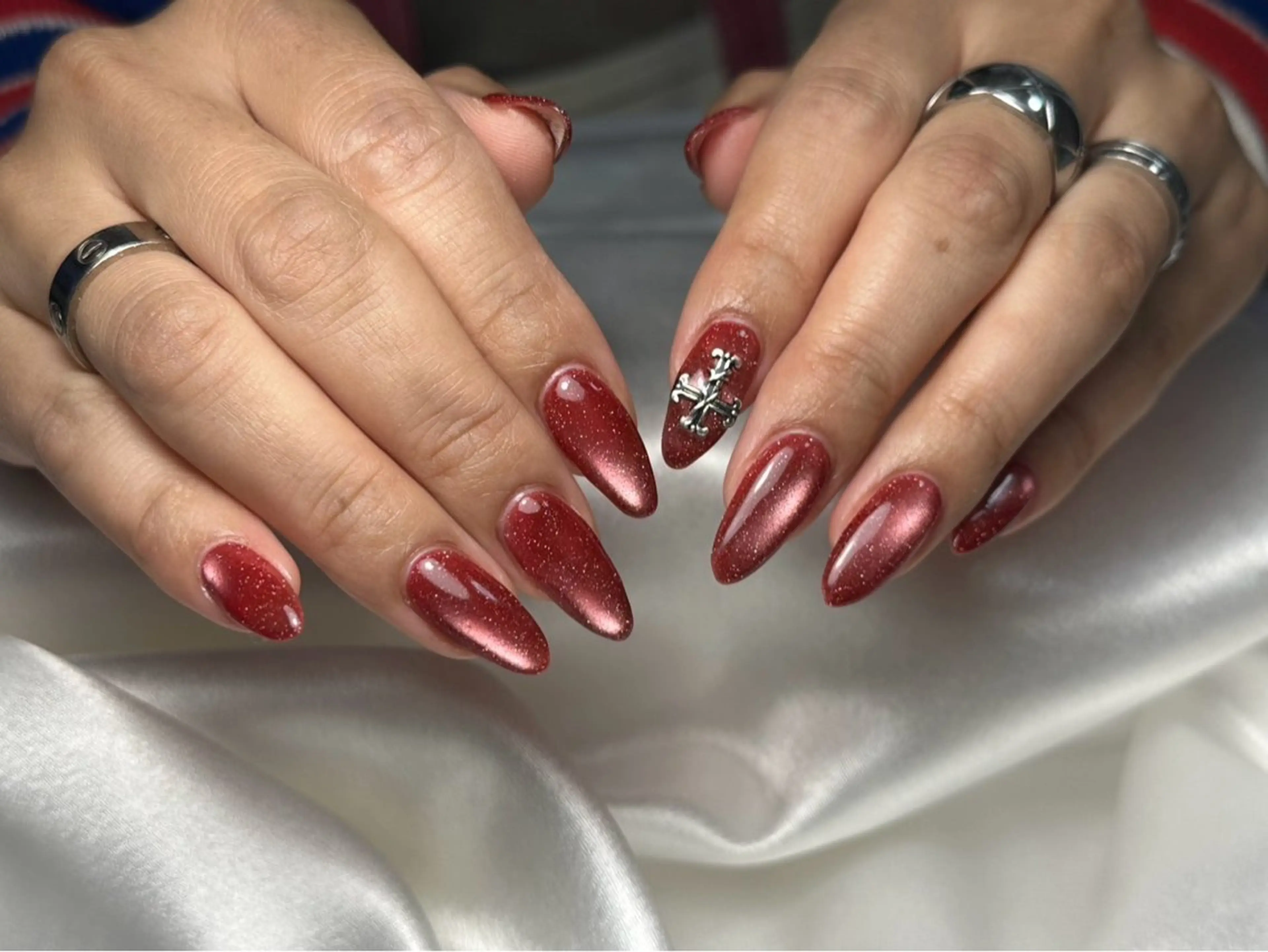 ネイル オーロラネイル 桜ネイル フラッシュネイル フラッシュマグ フラワーネイル ハンドネイル kikinail 溝の口のネイルデザイン