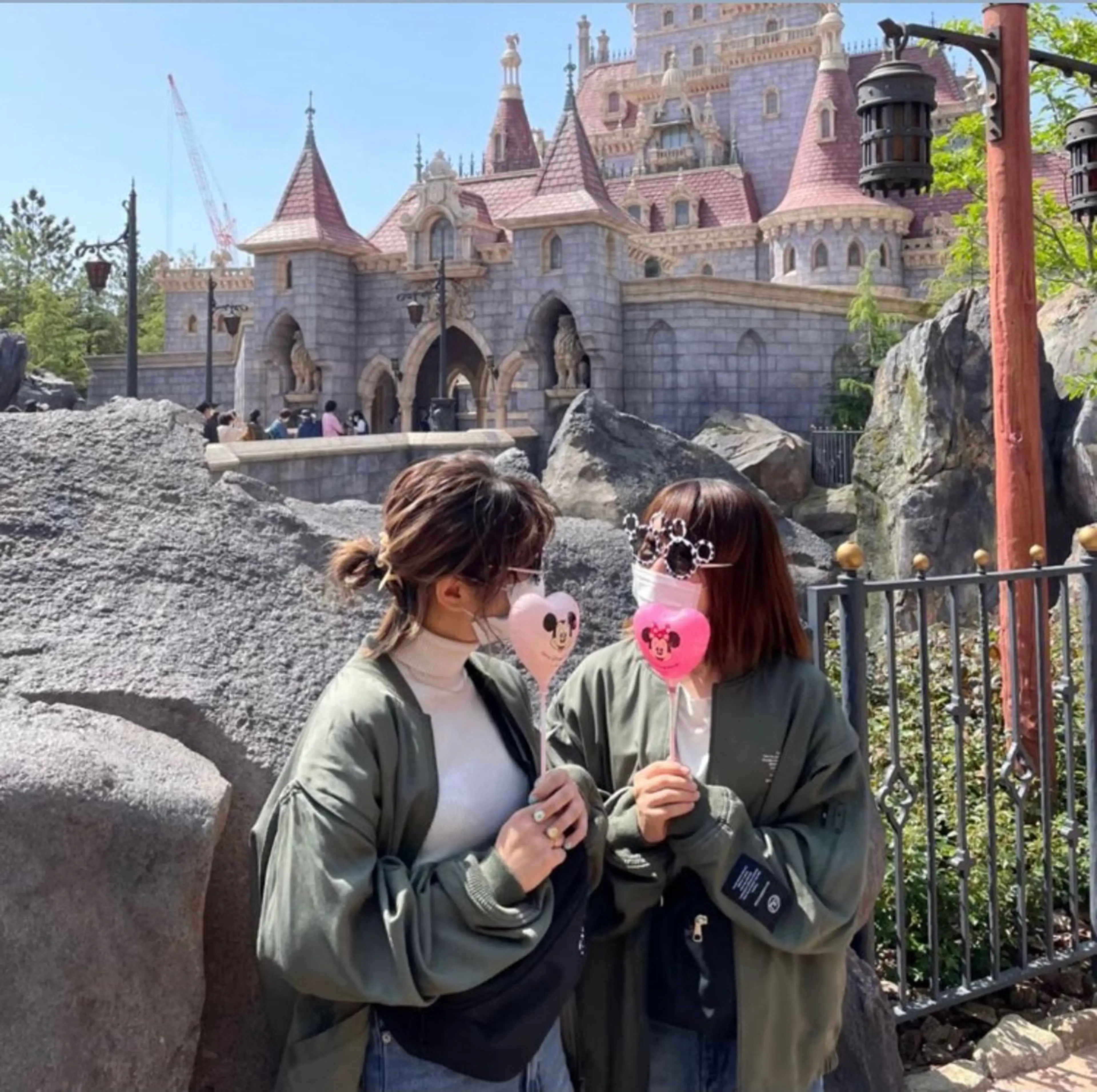 ミディアム カラー パーマ ヘアアレンジ メンズ キッズ ハーフアップ 子どものヘアアレンジ ミディアムパーマ メンズバレイヤージュ メンズブリーチ カット ヘアカラー 縮毛矯正 ヘッドスパ ヘアセット kotona 🤍miuraのヘアスタイル