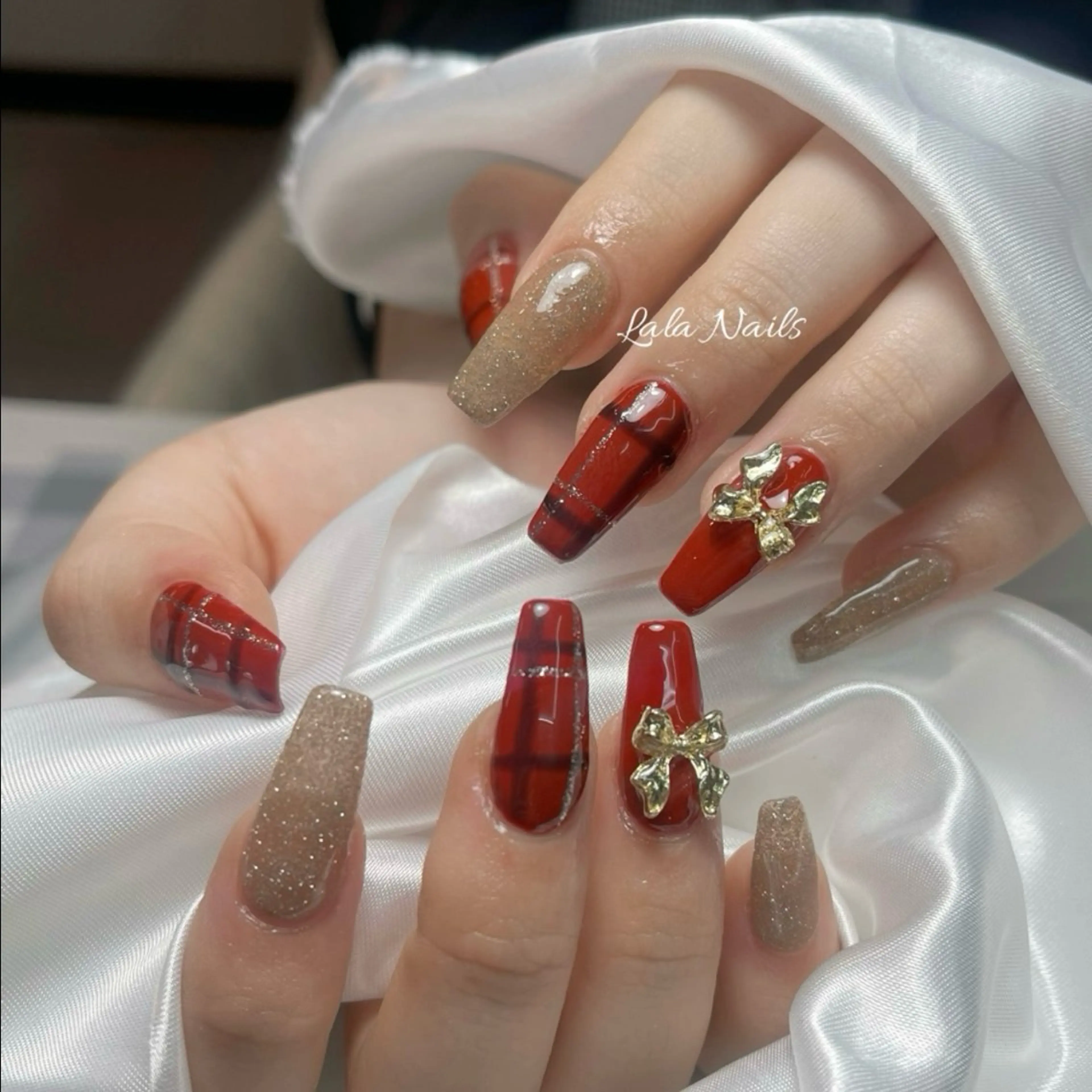 ネイル アートネイル チークネイル フレンチネイル グラデーション ハート ハンドネイル Akina Nailのネイルデザイン