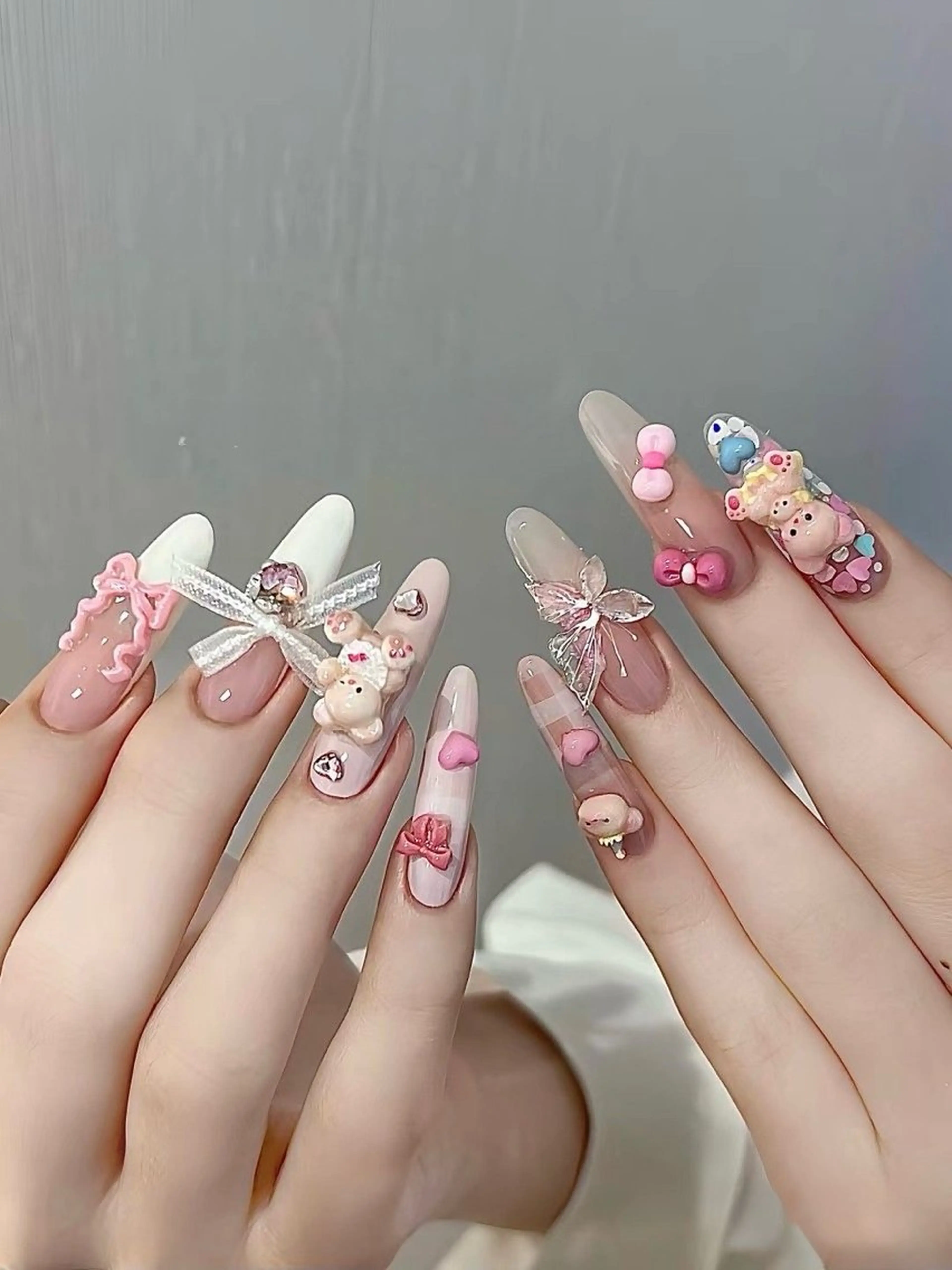 ネイル 長さ出し フレンチネイル グラデーション 卒業式 マグネットネイル ハンドネイル MIHANA NAILのネイルデザイン