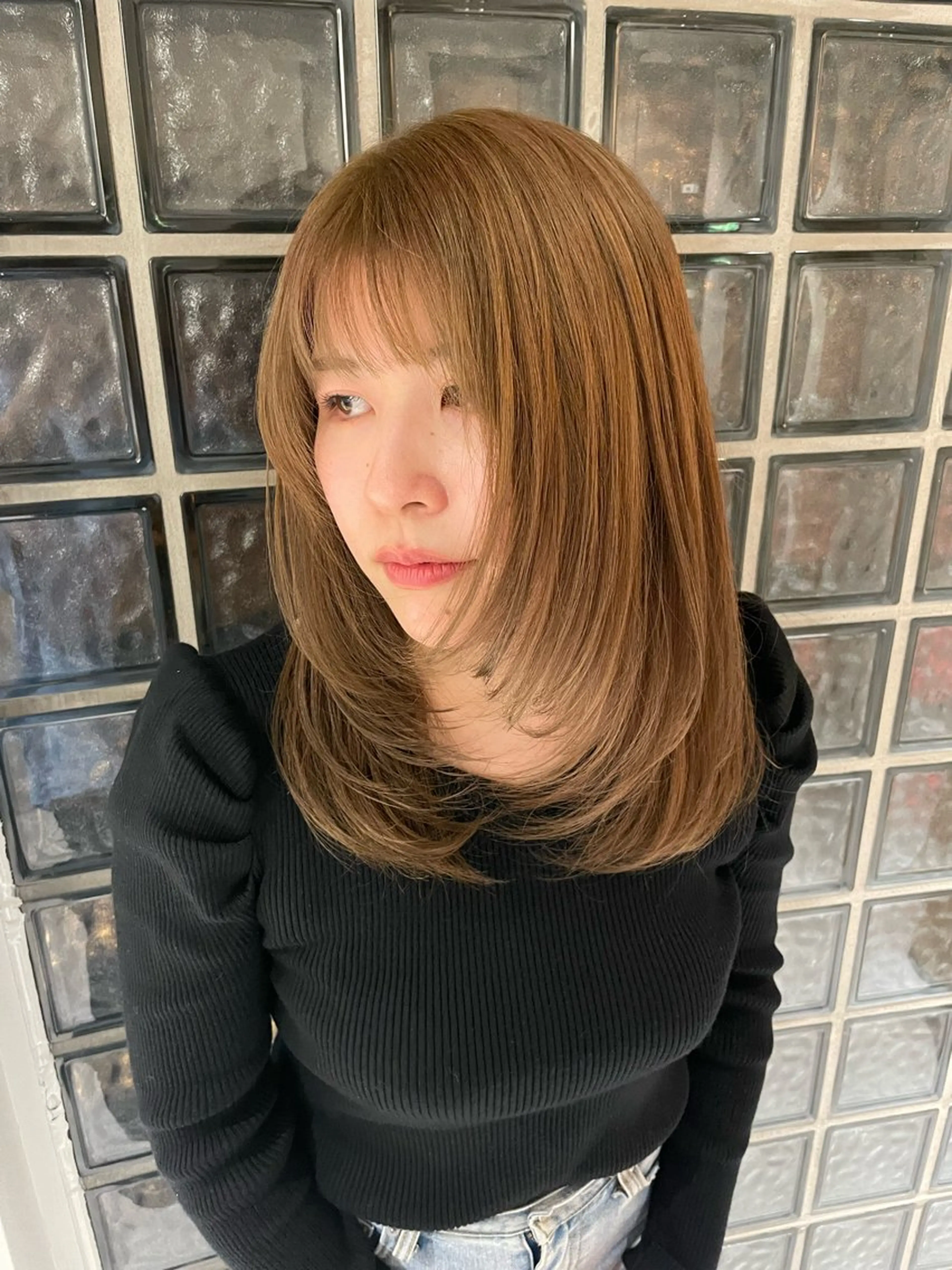 ミディアム 顔まわりレイヤー 顔周りカット レイヤーカット アキ/梅田/顔まわり /レイヤーカット/のヘアスタイル