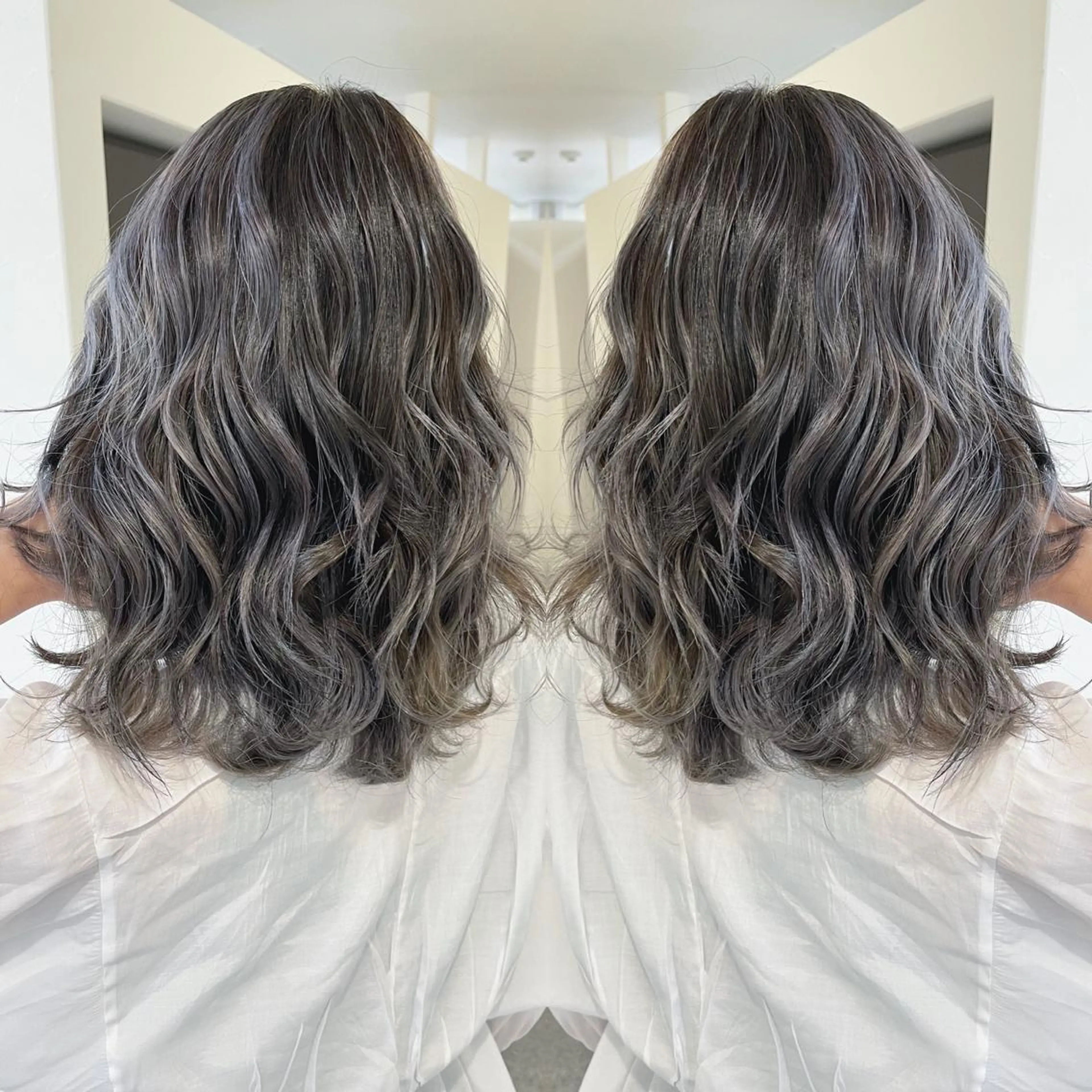 ミディアム ハイライト レイヤーカット H (エイチ) 烏丸御池店のヘアスタイル