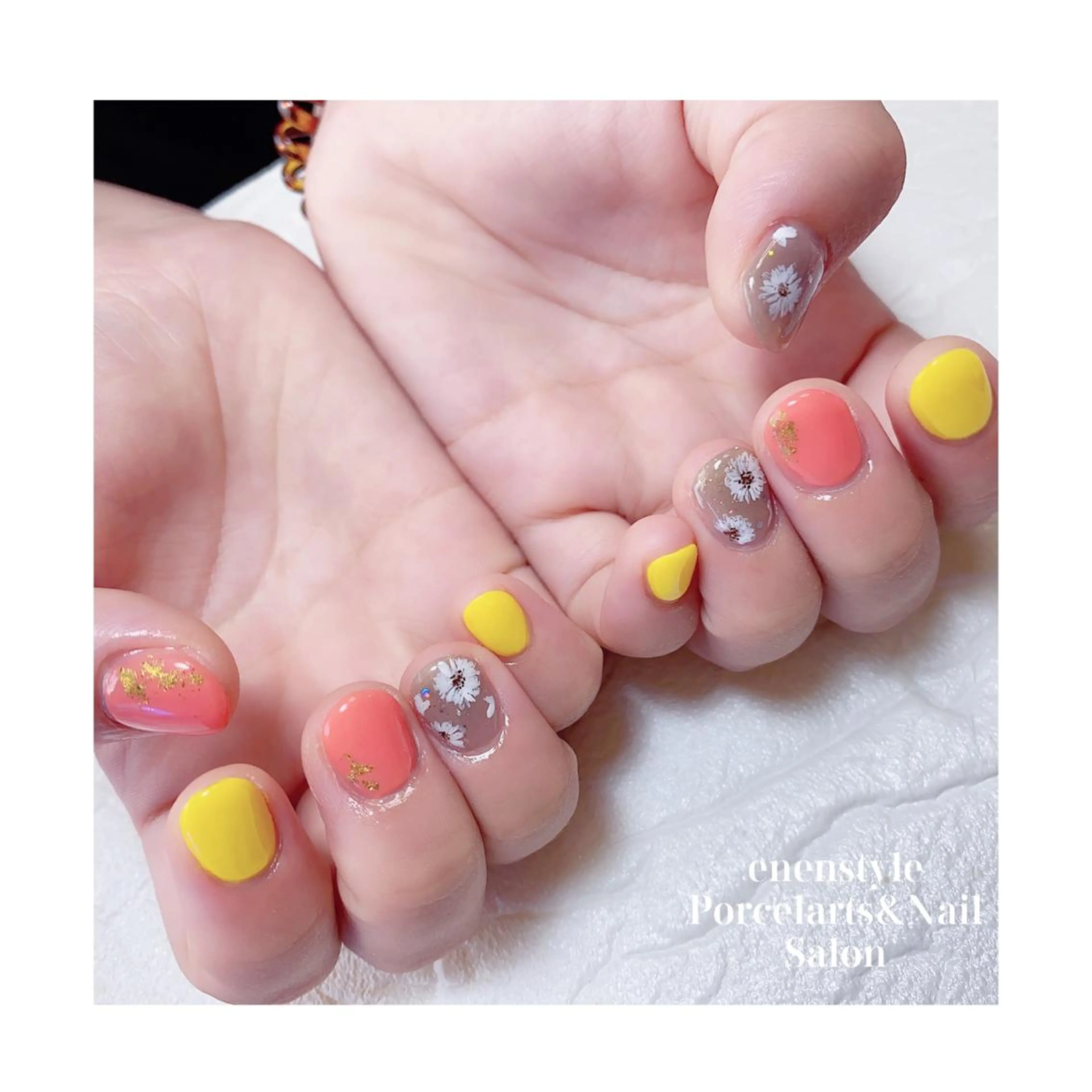 ショート ネイル ジェルネイル ニュアンスネイル オフィスネイル ワンカラーネイル パラジェル ハンドネイル 👑enen style👑のネイルデザイン