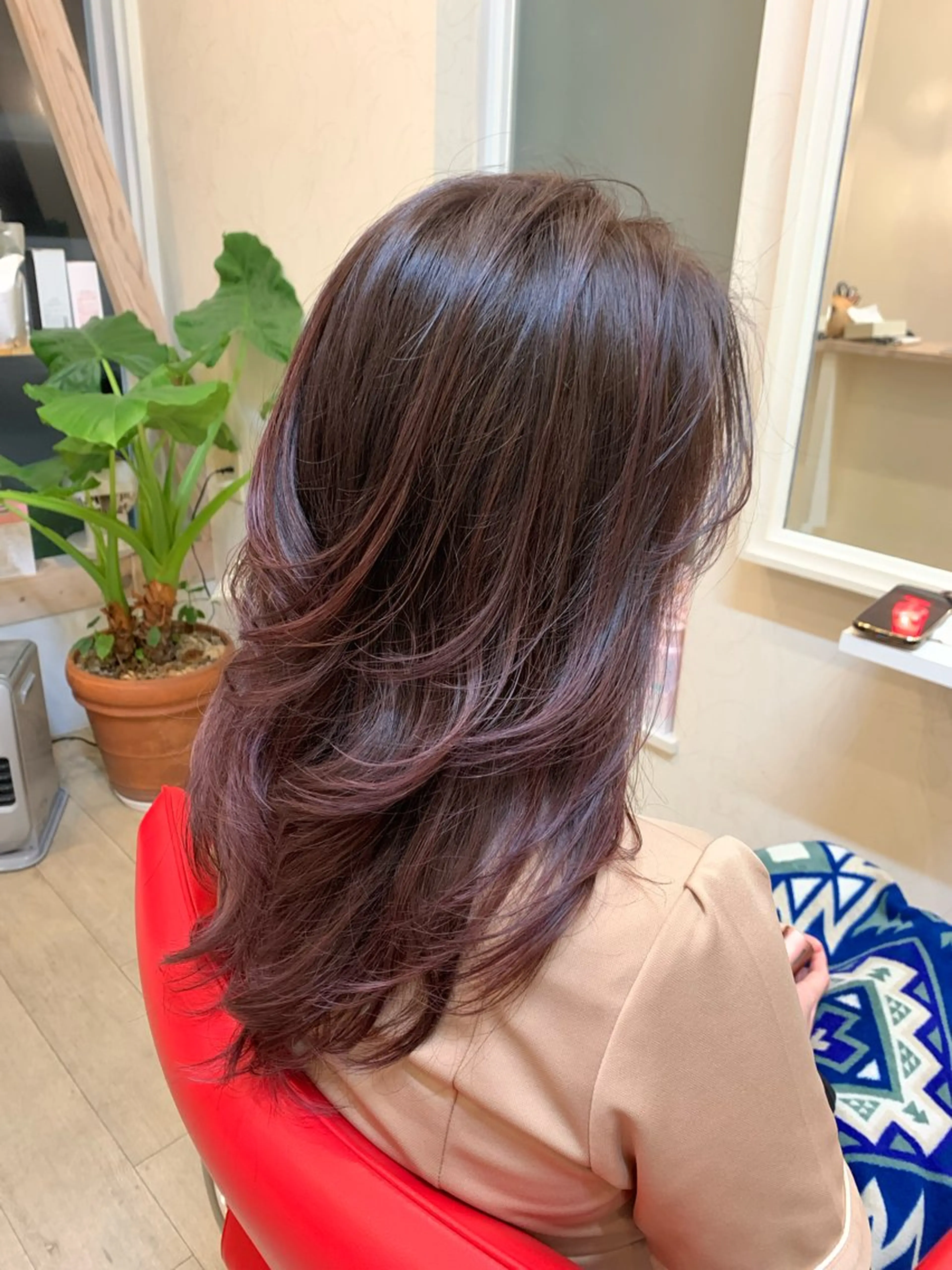 セミロング カラー ハイライトカラー ピンクカラー ハイライト レイヤーカット 岡本 幸法のヘアスタイル