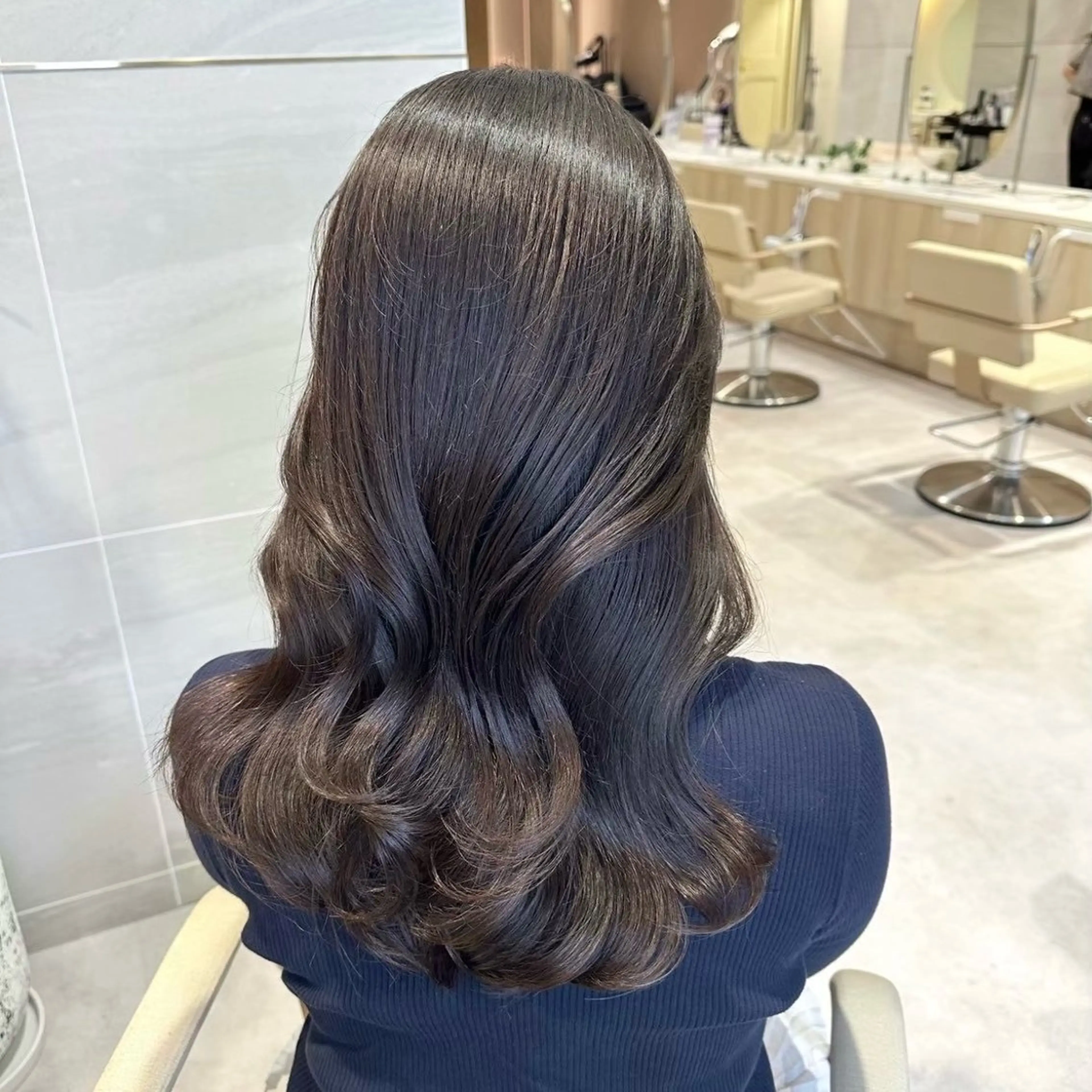 セミロング 似合わせカット 小顔カット 縮毛矯正 カット ヘアカラー 1日1名様限定 予約可能のヘアスタイル