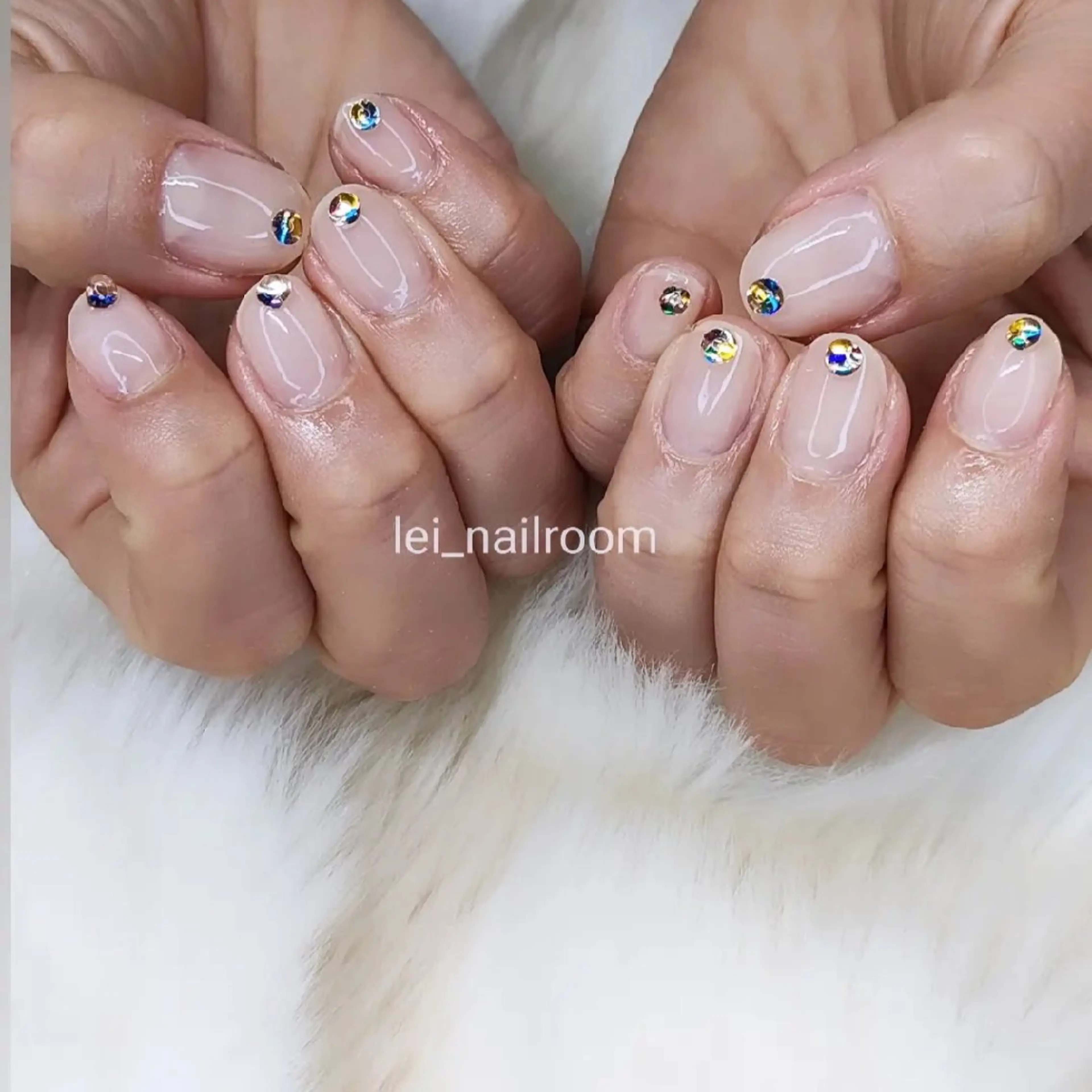 ネイル キラキラネイル ビー玉ネイル 持ち込み lei🌼 nailroomのネイルデザイン