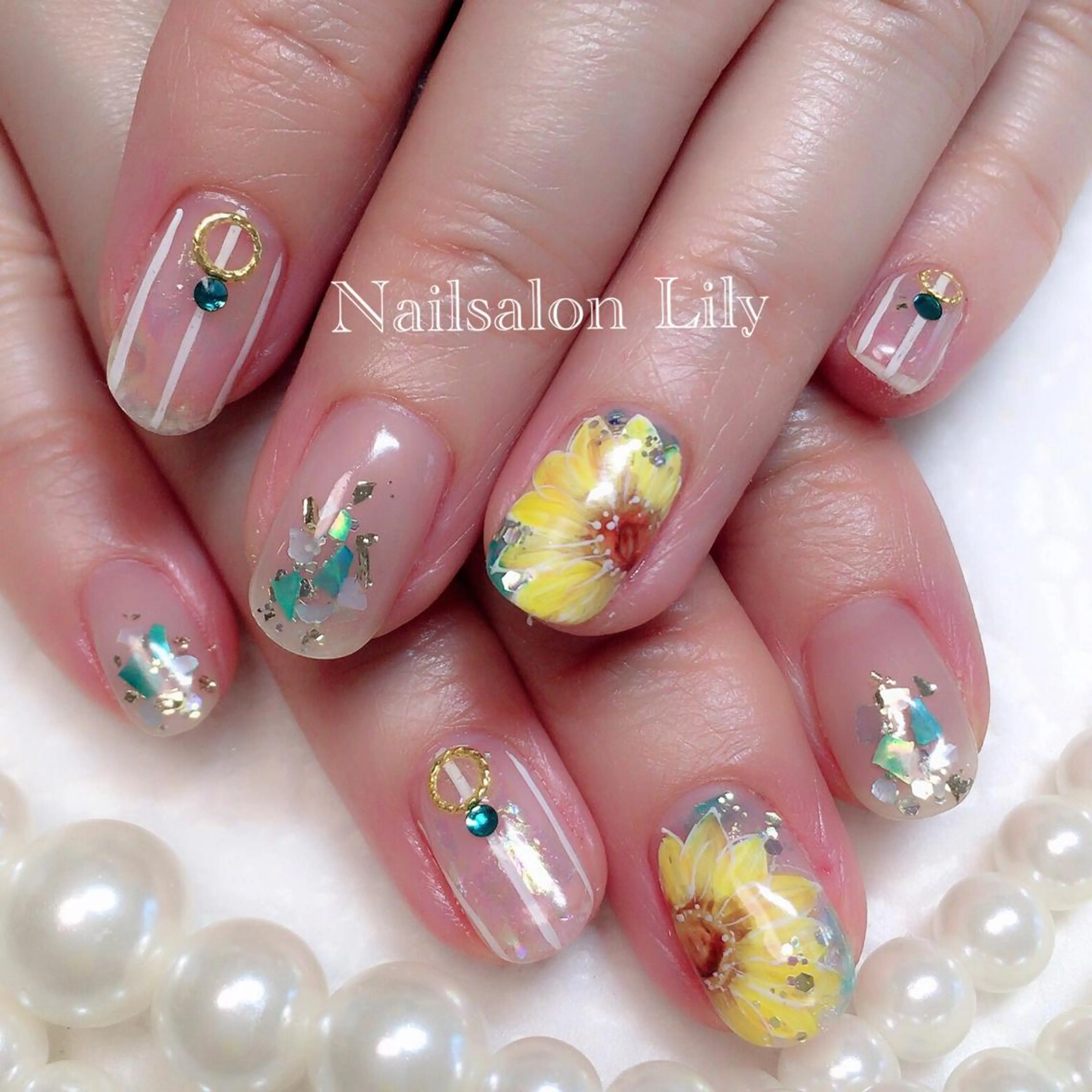 ネイル アートネイル Lily*nail 🌻Mii🌻のネイルデザイン