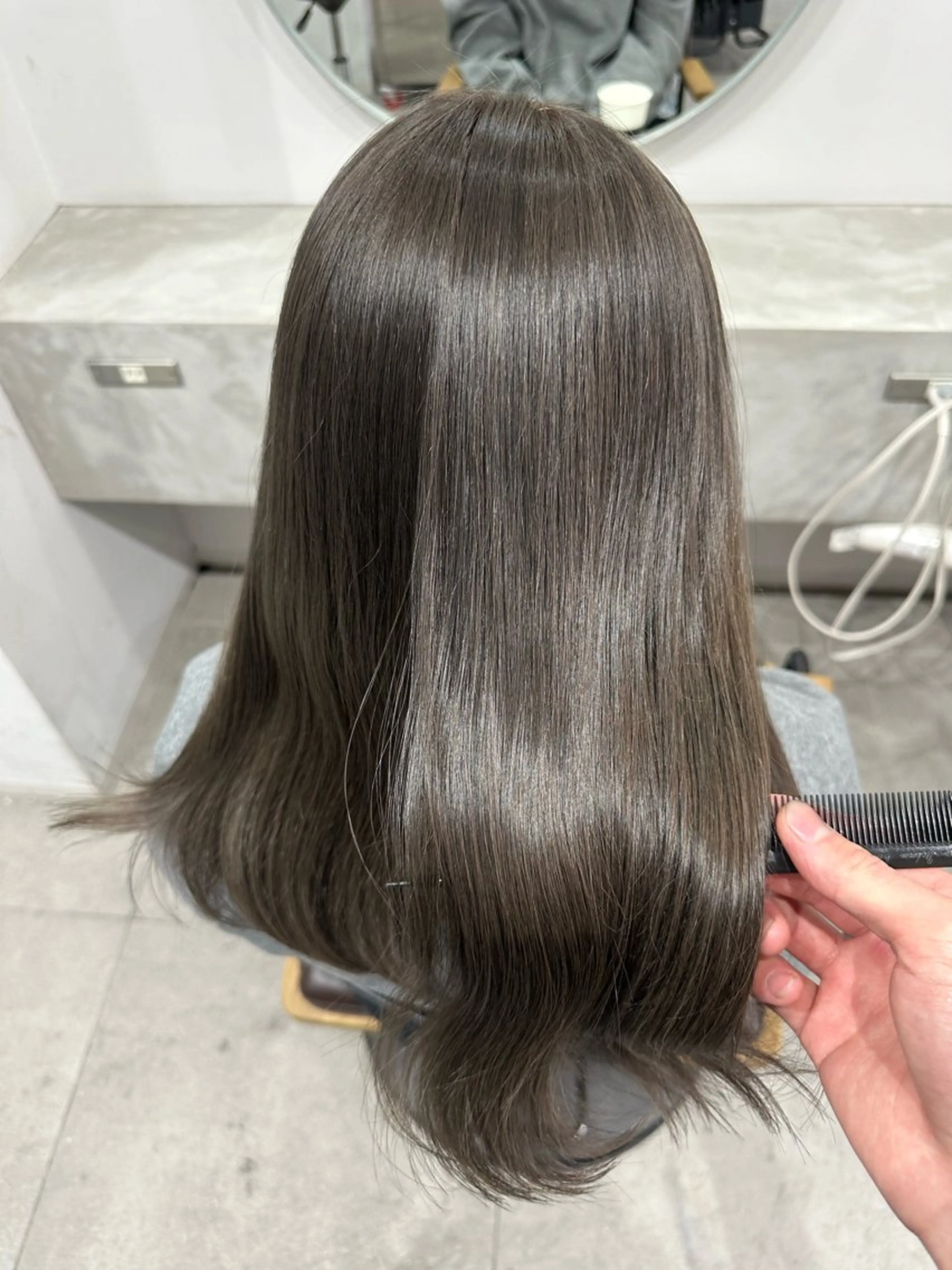 カラー グレージュ カット ヘアカラー トリートメント シガ ミクトのヘアスタイル