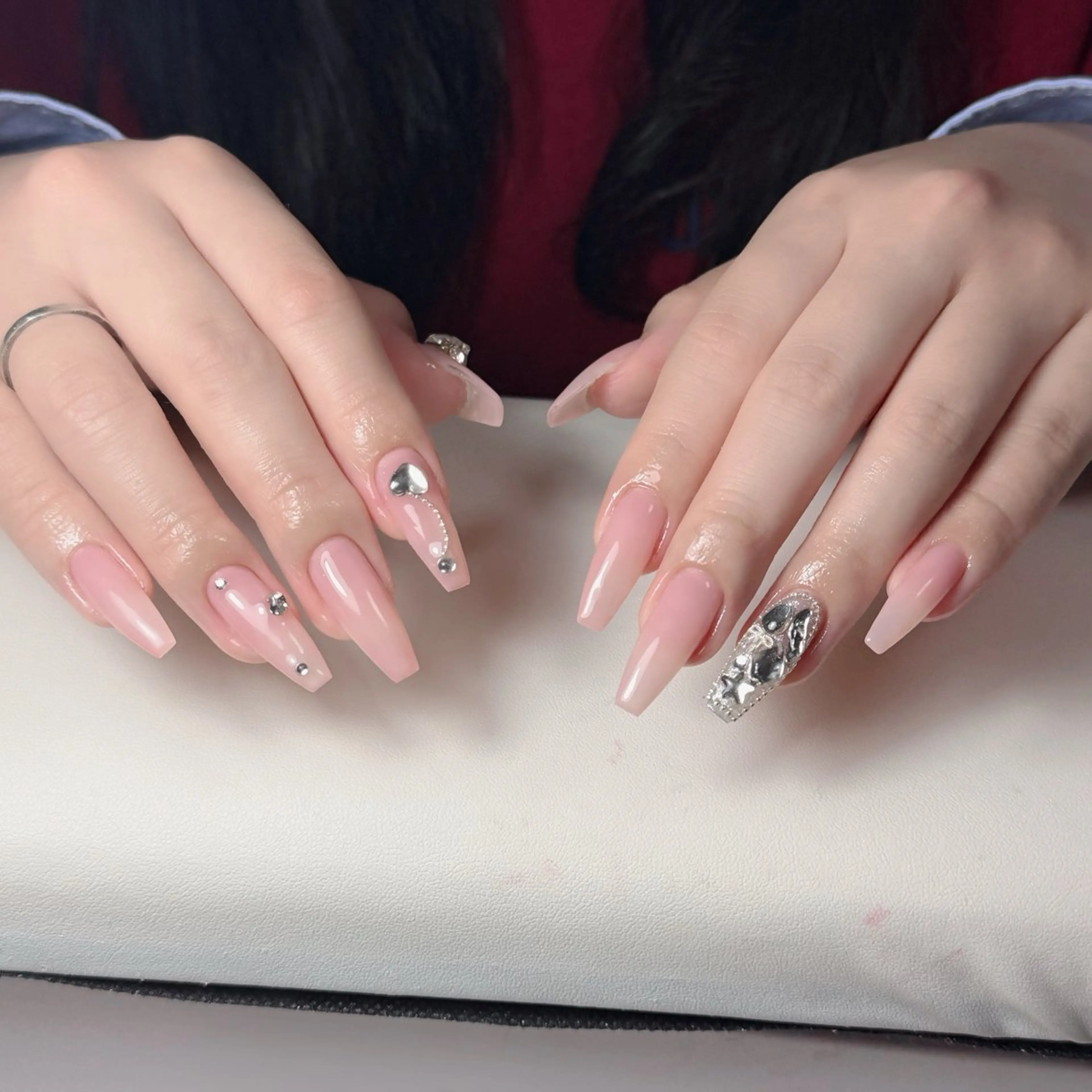 ネイル チークネイル フレンチネイル グラデーション 韓国ネイル マグネットネイル ハンドネイル Hana Nailのネイルデザイン