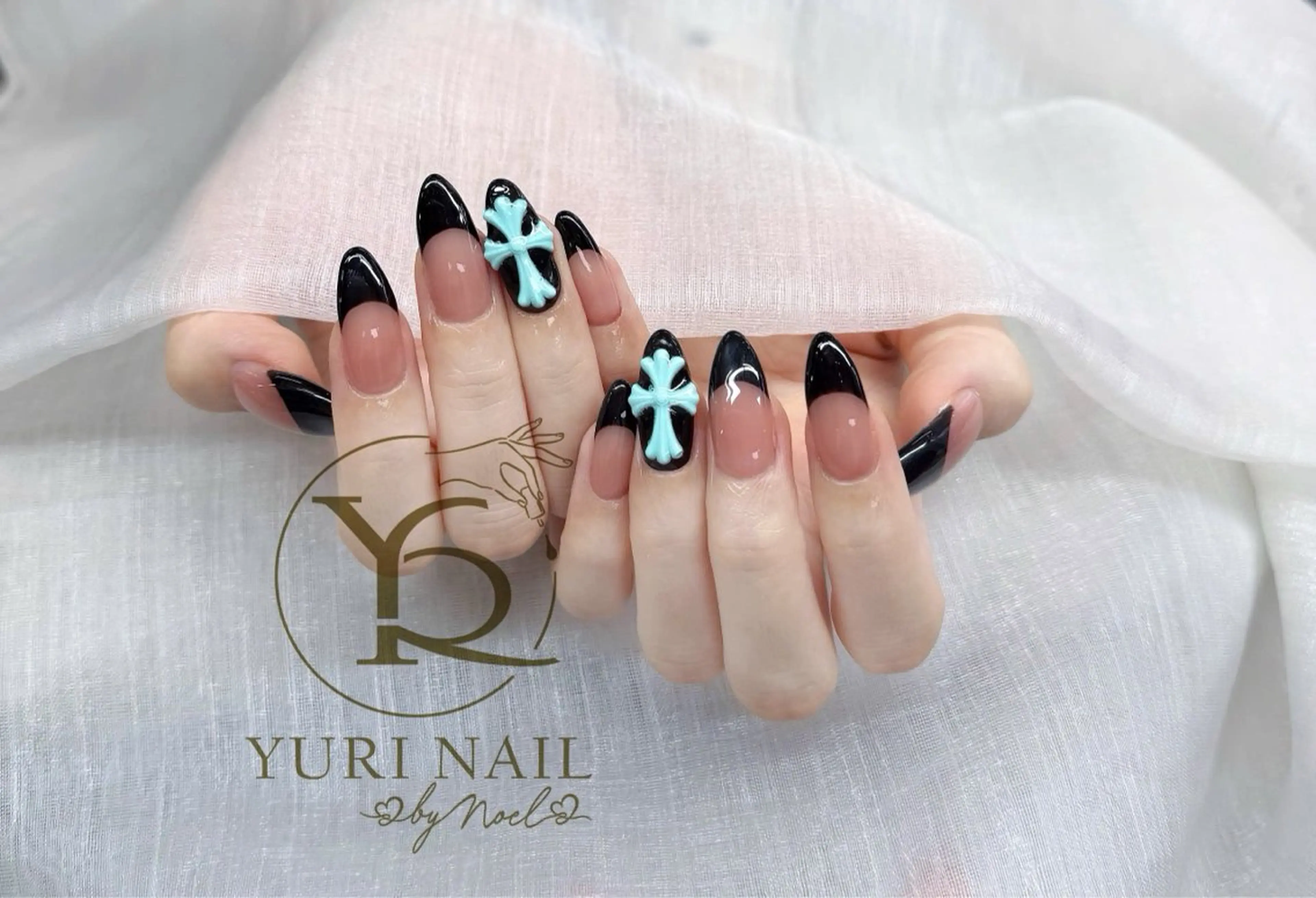 ネイル ハンドネイル フットネイル ハンドケア YURI Nail NARITAのネイルデザイン