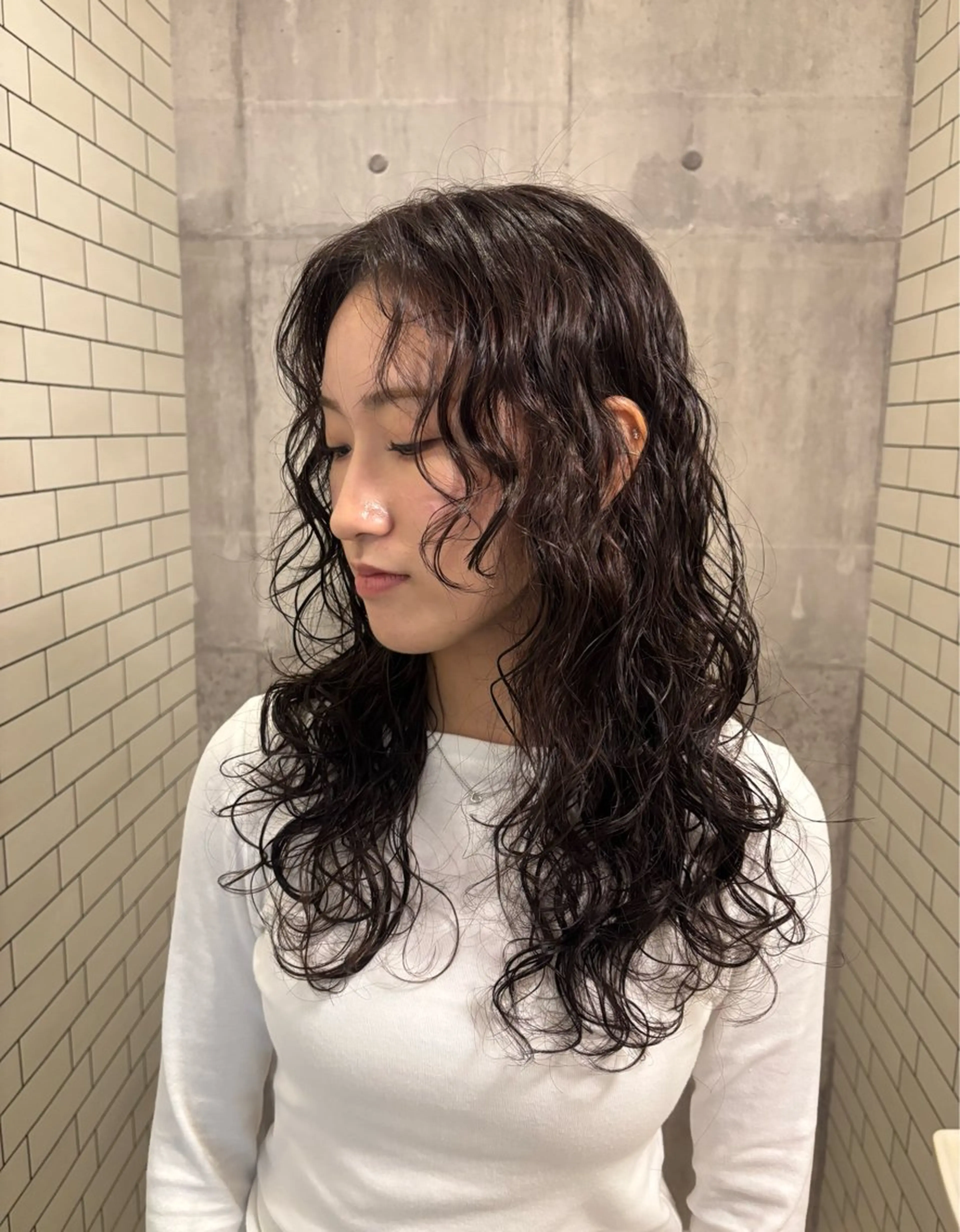 ロング shoko/ 海外ガール風パーマのヘアスタイル