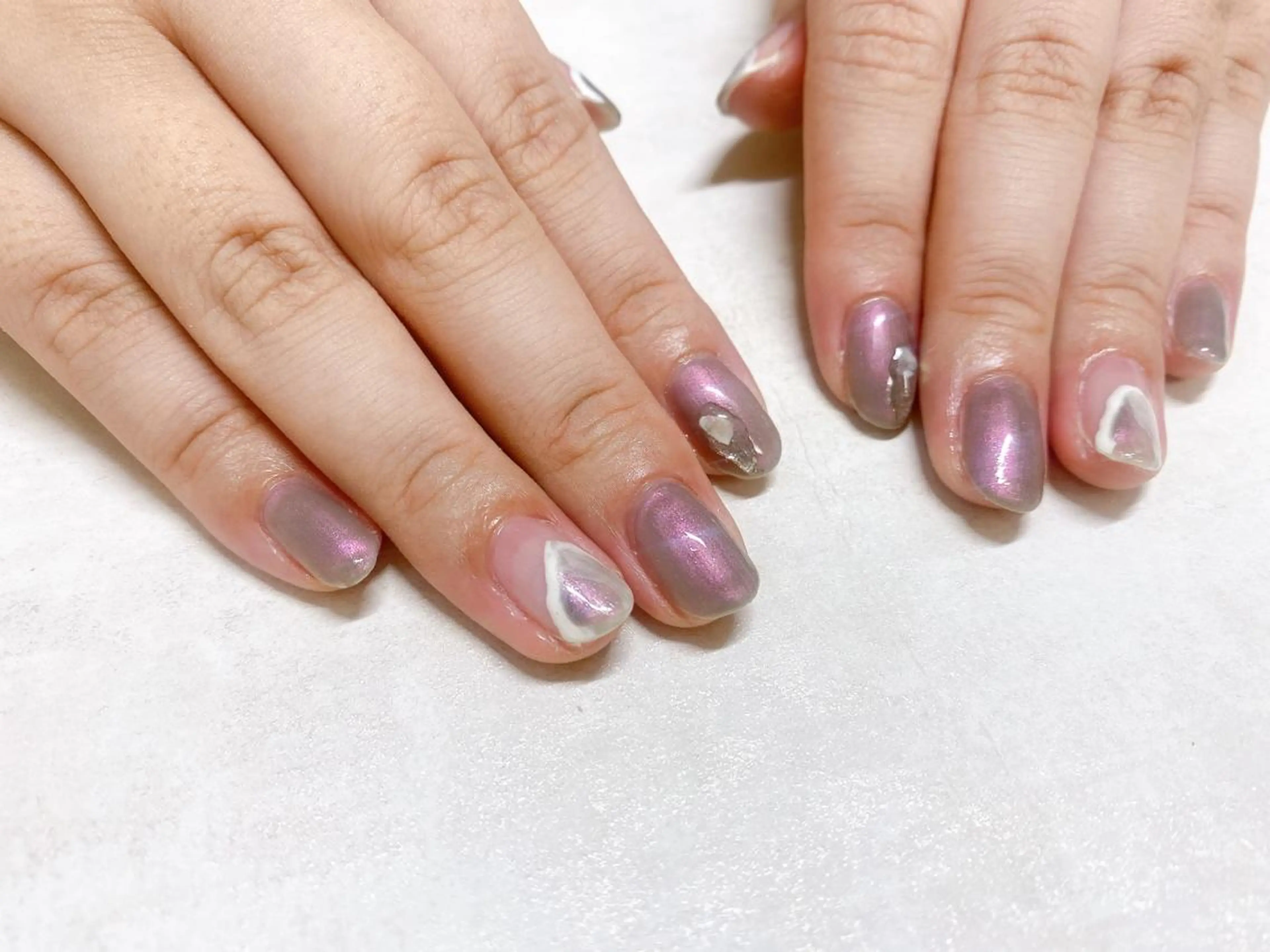 ネイル オーロラネイル フラワーネイル フットネイル フレンチネイル ジェルネイル mogunail &blowのネイルデザイン