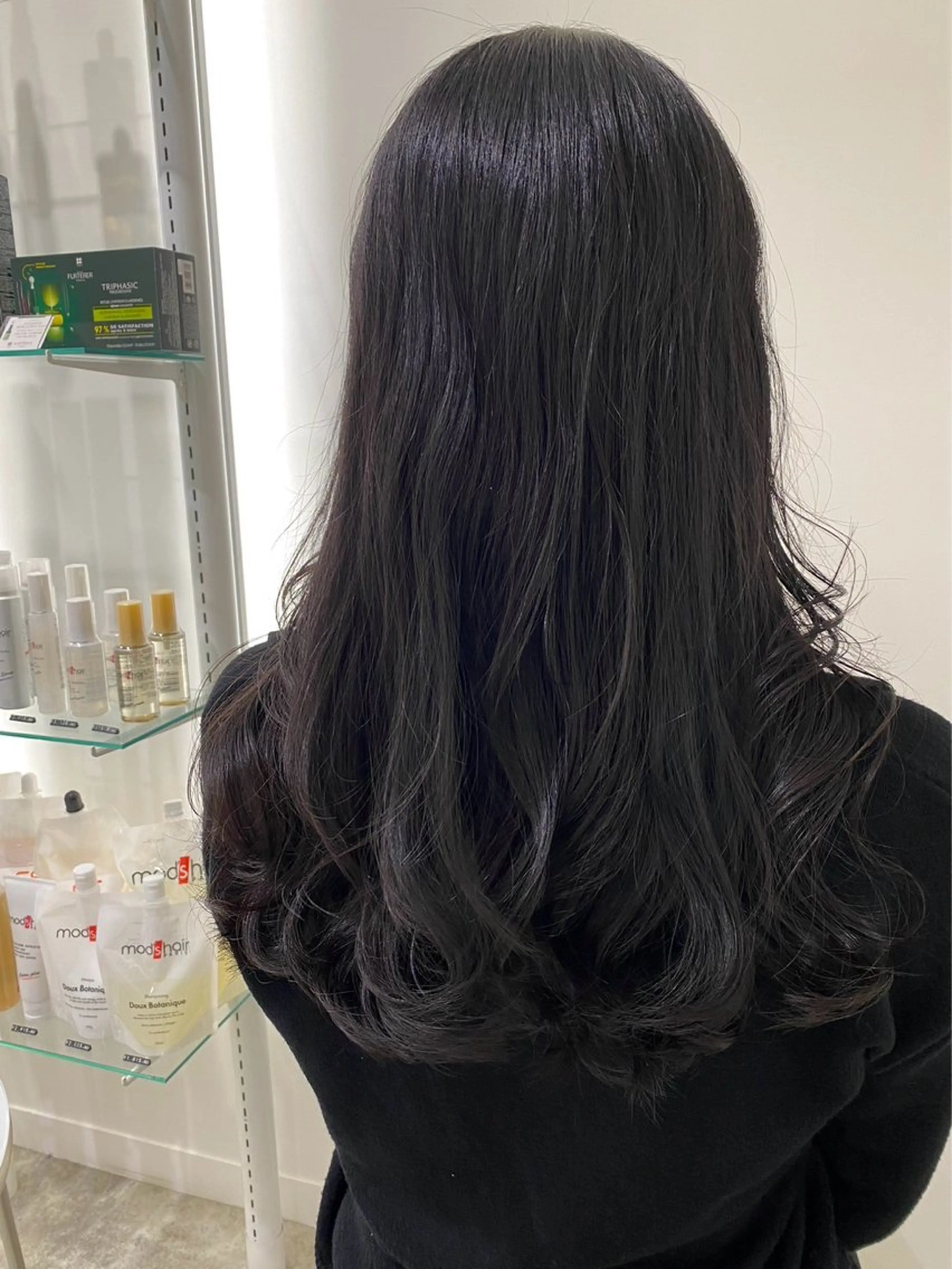 ロング トリートメント 新津 七海のヘアスタイル