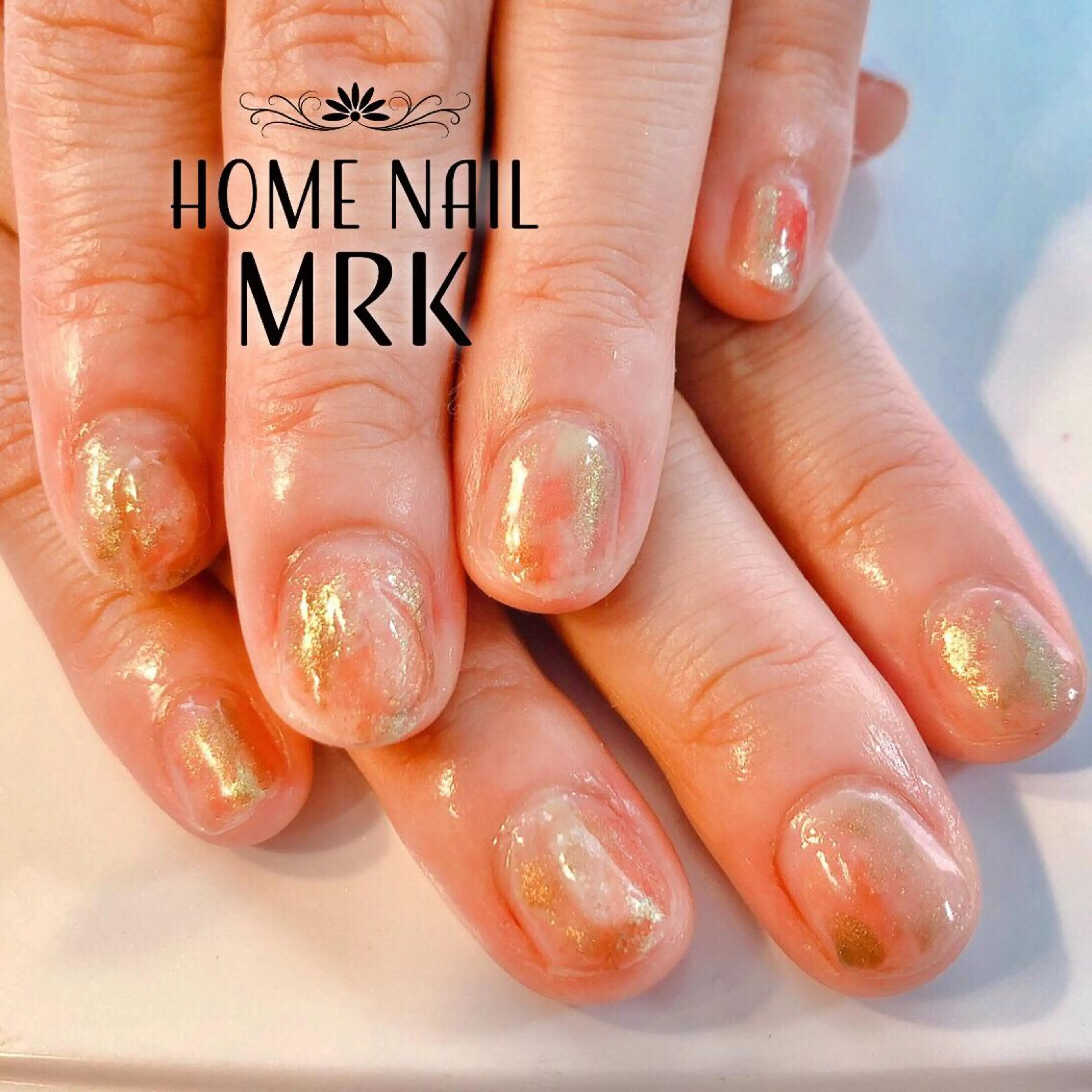 ネイル ゴールド グリーン ニュアンスネイル ぷっくりネイル 赤色 MARUKO nailのネイルデザイン