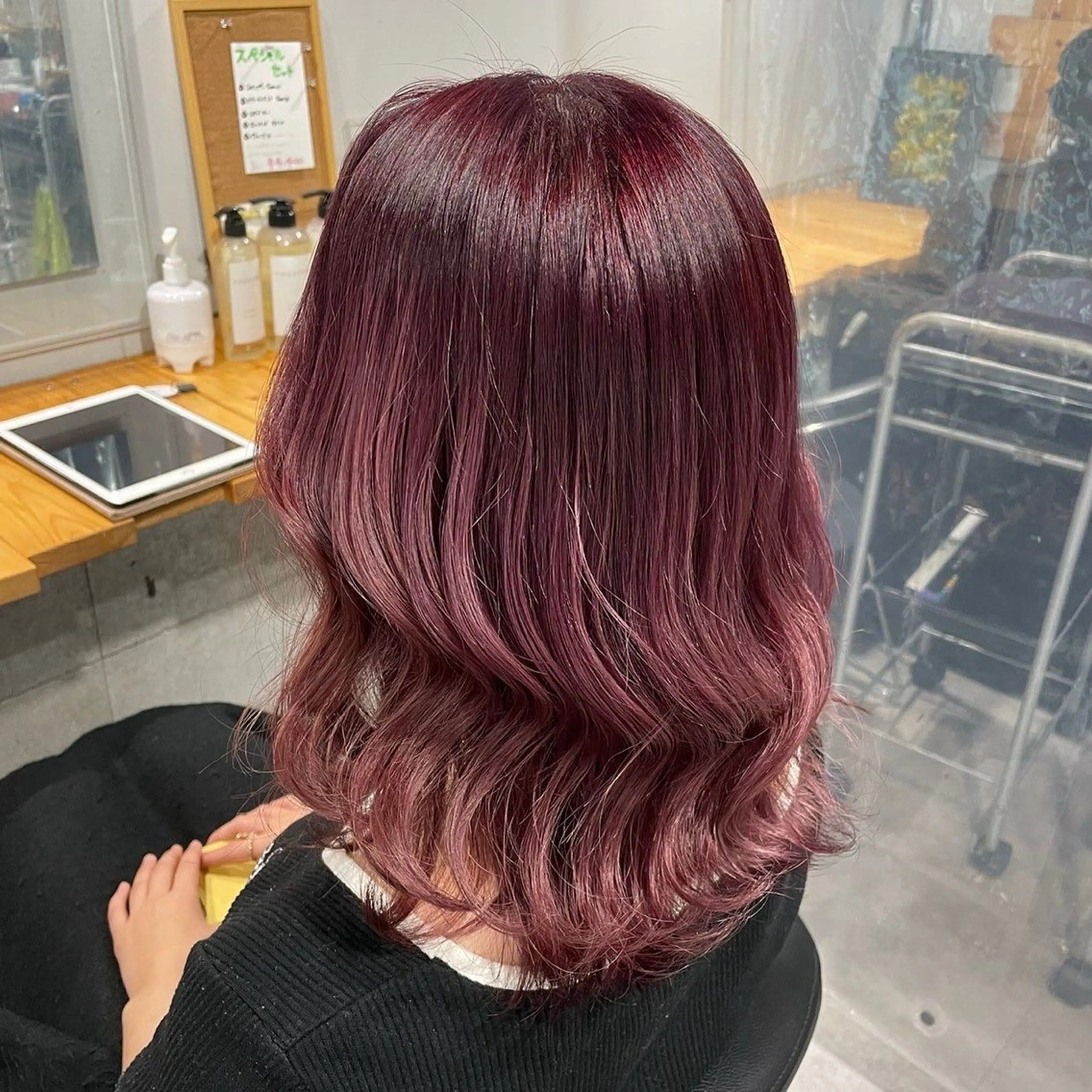 セミロング カラー ヘアカラー トリートメント ヘッドスパ 🦋ハイトーンボブ ショート🦋トシキのヘアスタイル