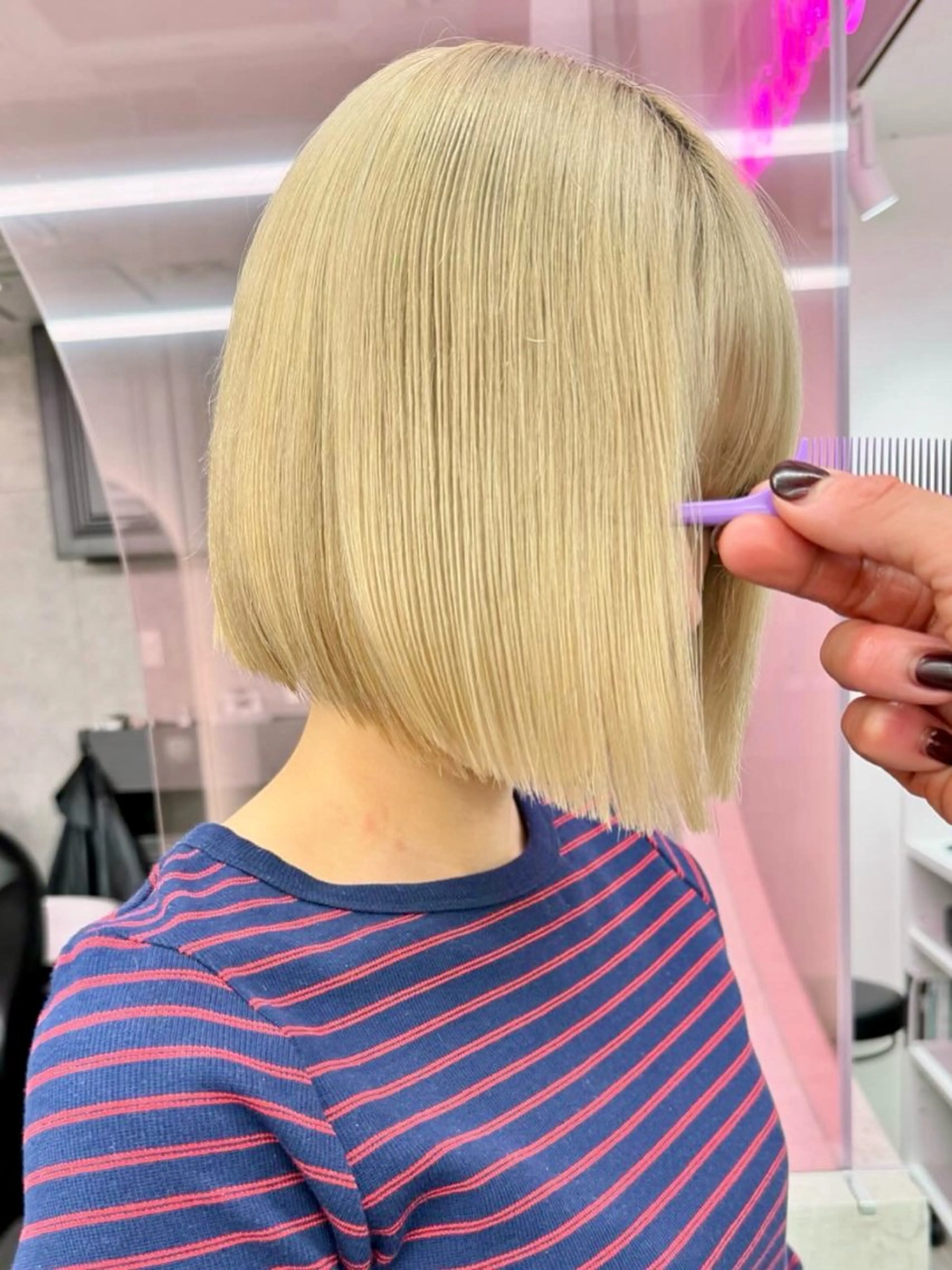 ショート カラー ブリーチ ブロンド ホワイトブロンド ヘアカラー トリートメント ブリーチ特化 梅田本多翔のヘアスタイル