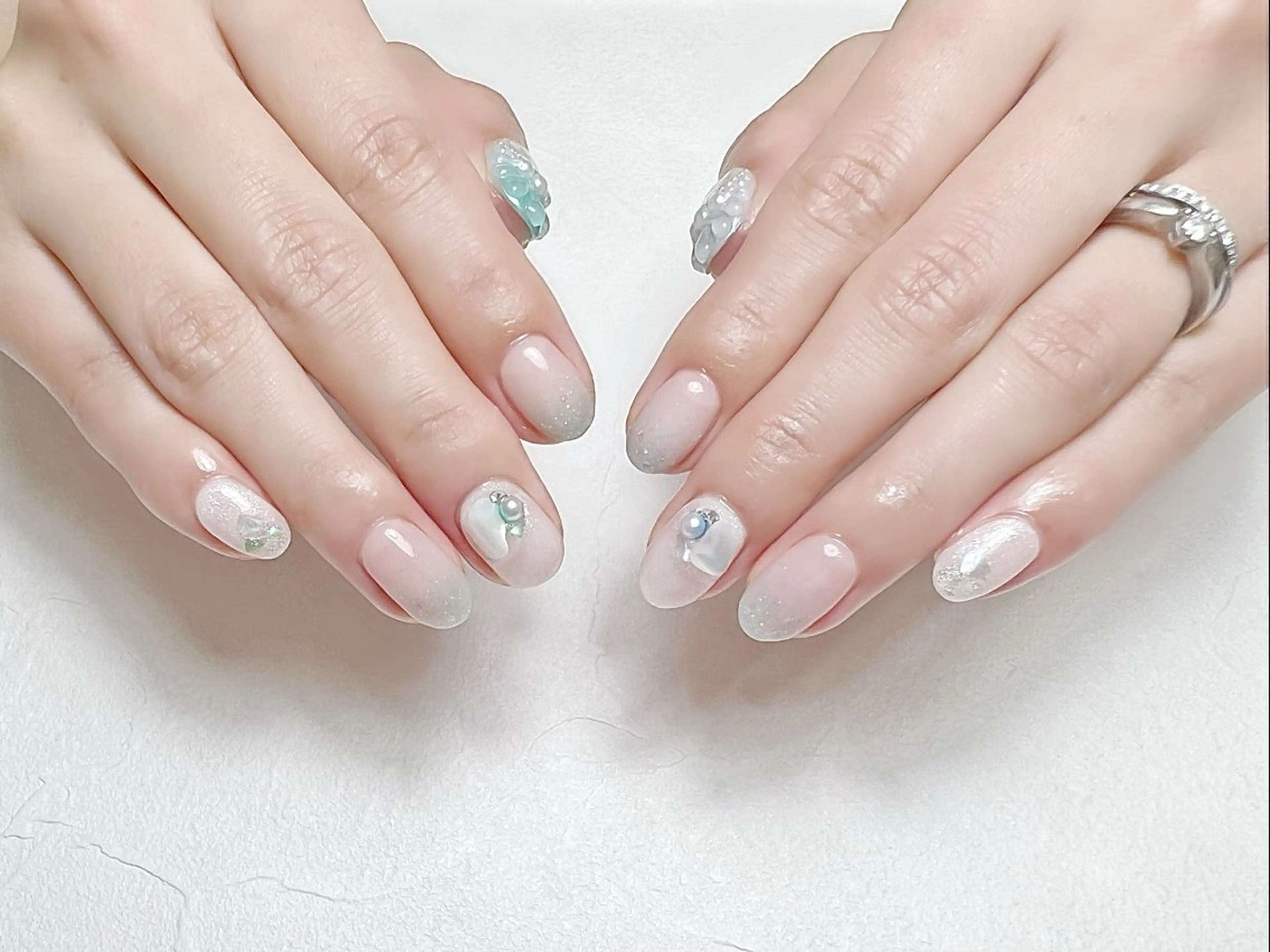 ネイル グラデーション グリーン 夏ネイル rouse nail RISATOのネイルデザイン