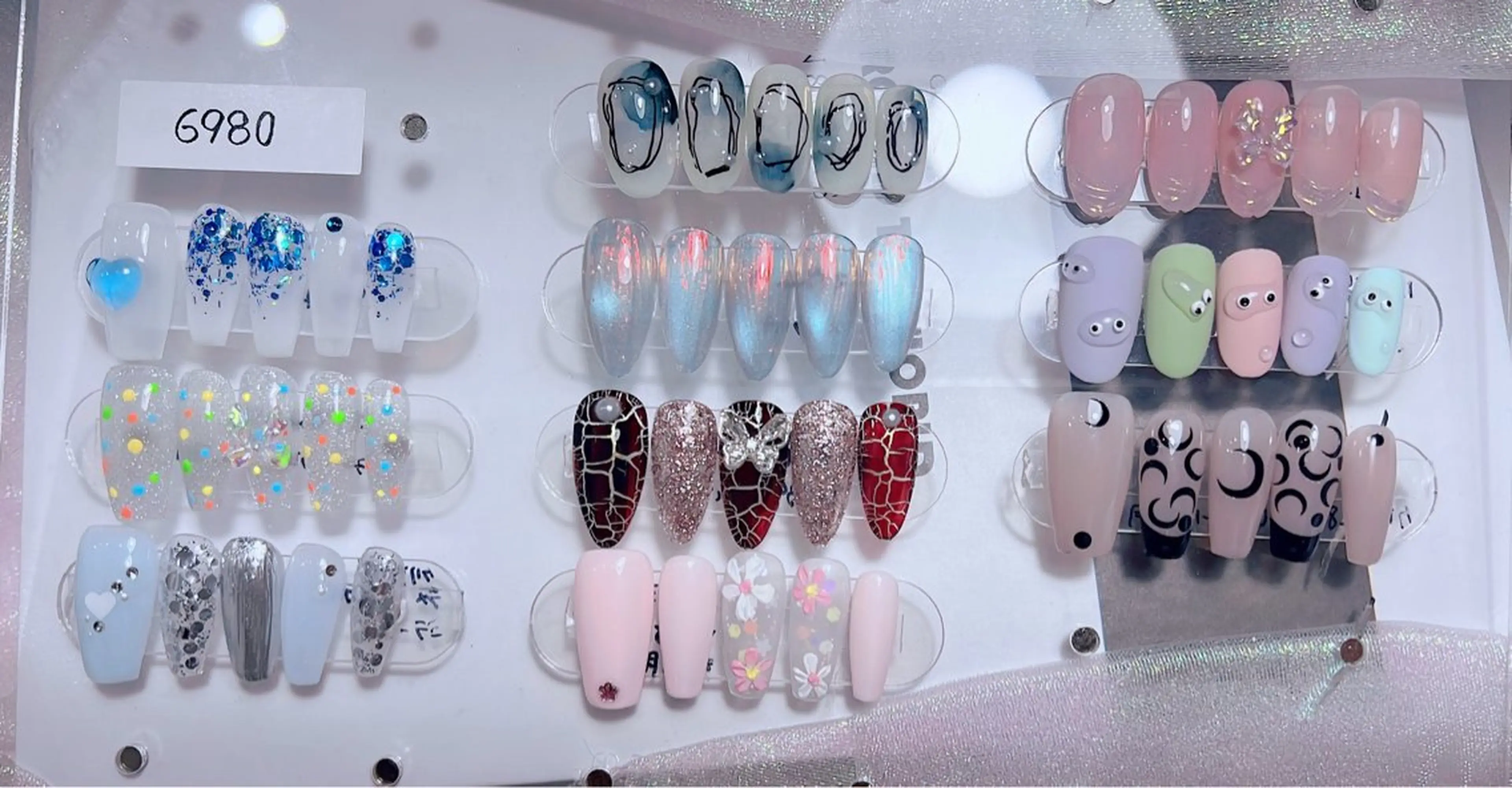 🎀定額ゴージャスデザイン🎀ソフトジェルオフ追加500🎀スカルプオフ追加1100円🎀6980→6480の写真