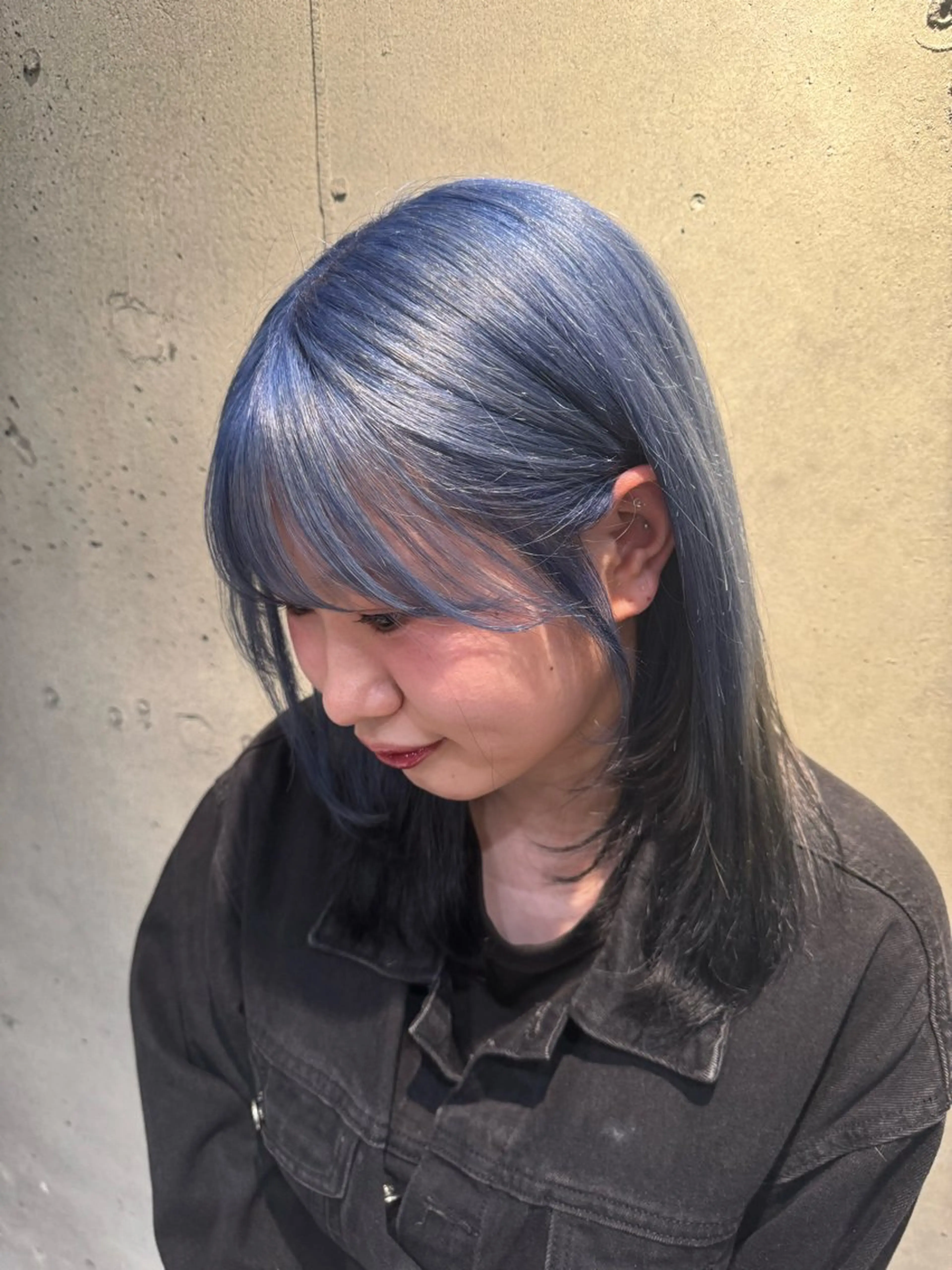 カラー ブリーチ/透明感 カラー🖤🪽みさきのヘアスタイル