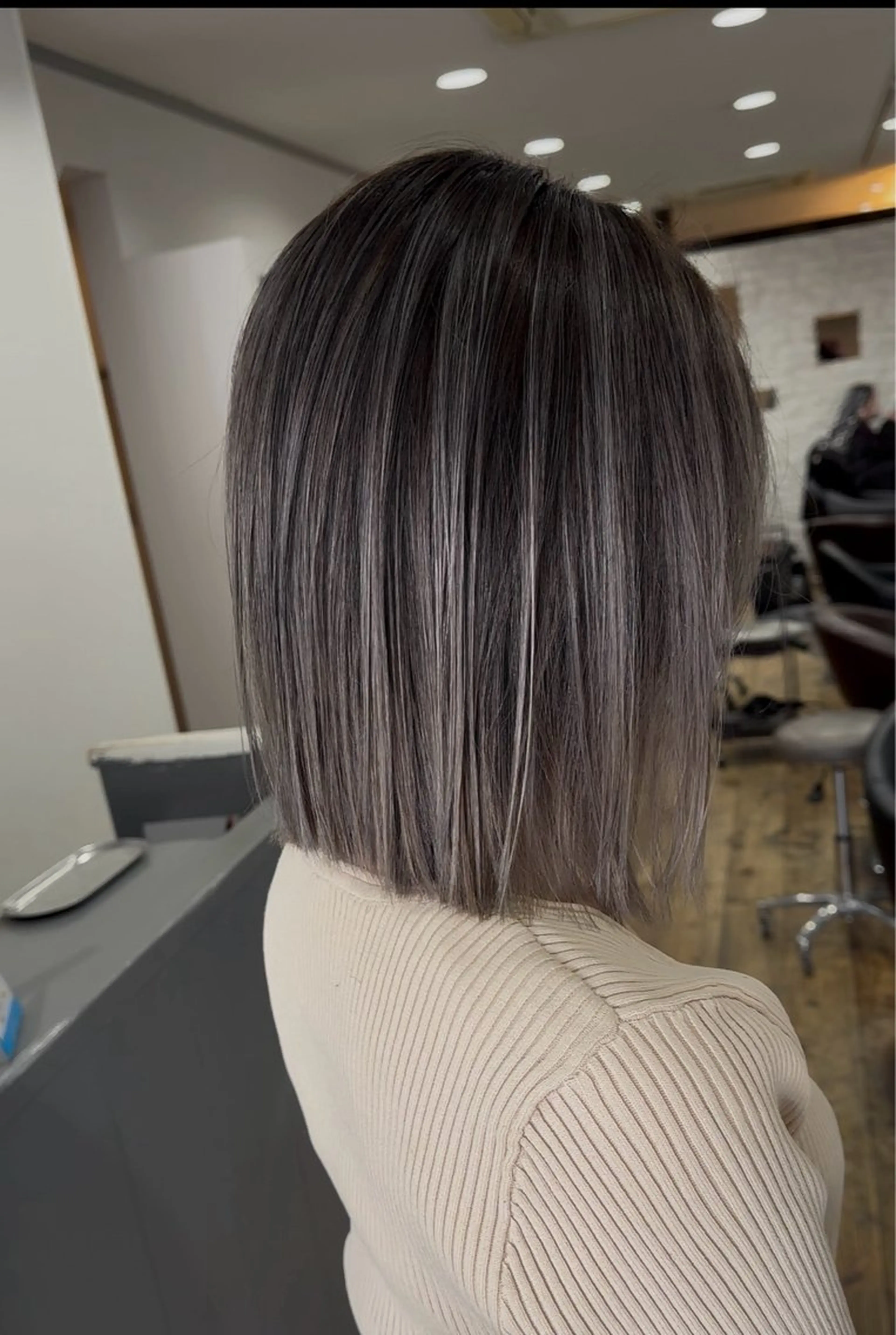 ショート レイヤーカット カット ヘアカラー トリートメント バレイヤージュ 隅中秀弥のヘアスタイル