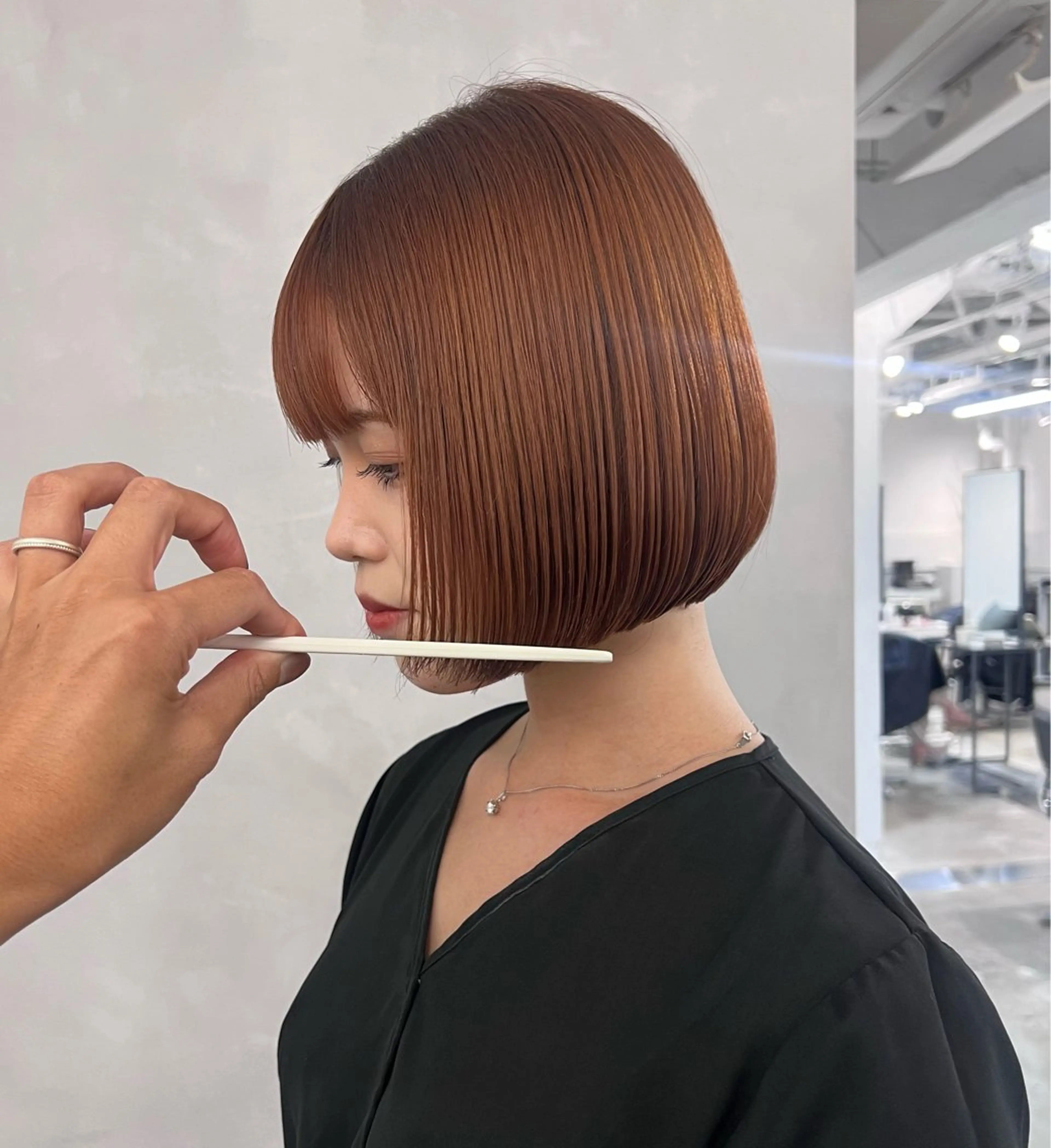 ミディアム ボブ 髪質改善 レイヤーカット カット ヘアカラー トリートメント カット特化 /BLUET/新宿のヘアスタイル